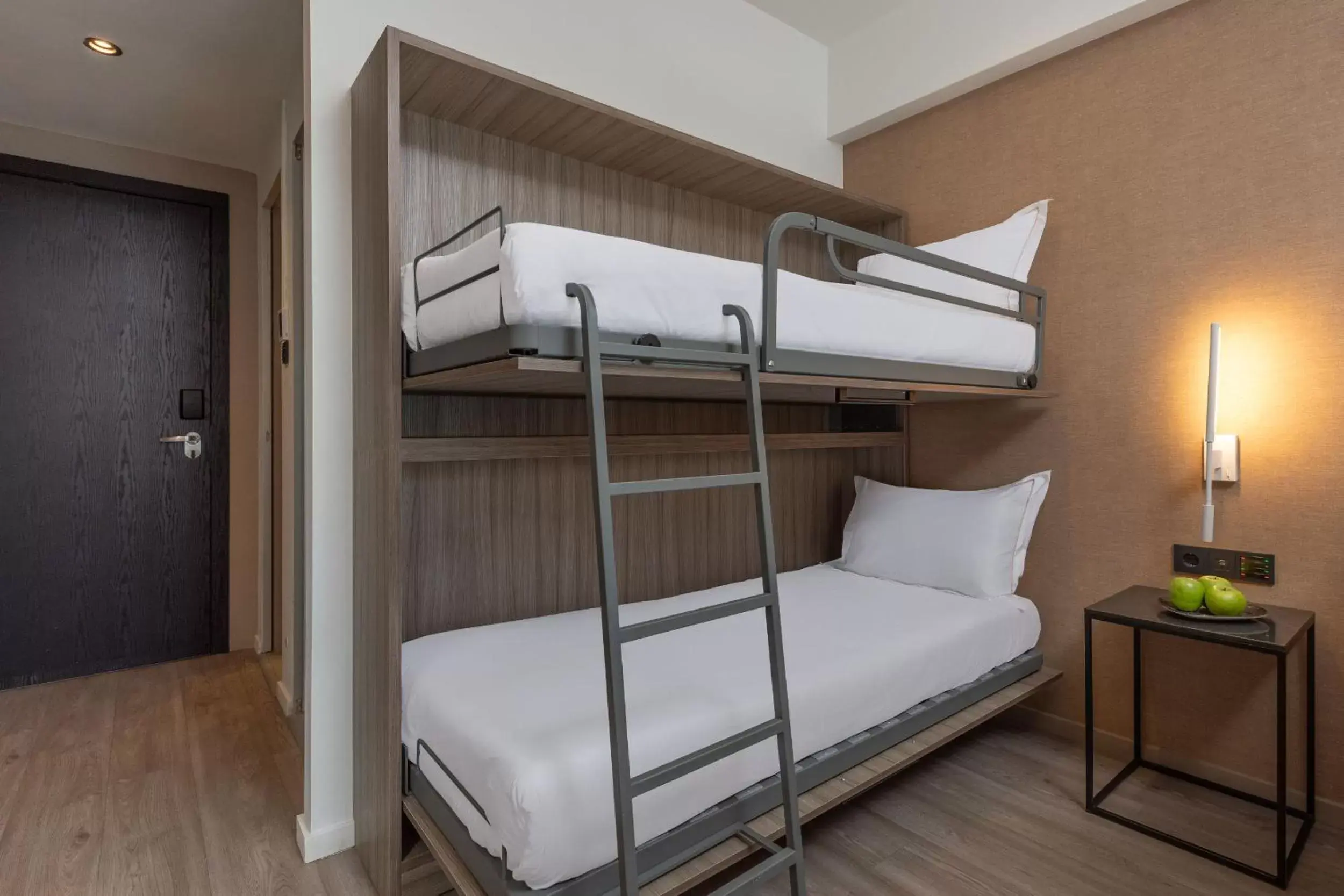 Bunk Bed in Brown Kubic, a member of Brown Hotels