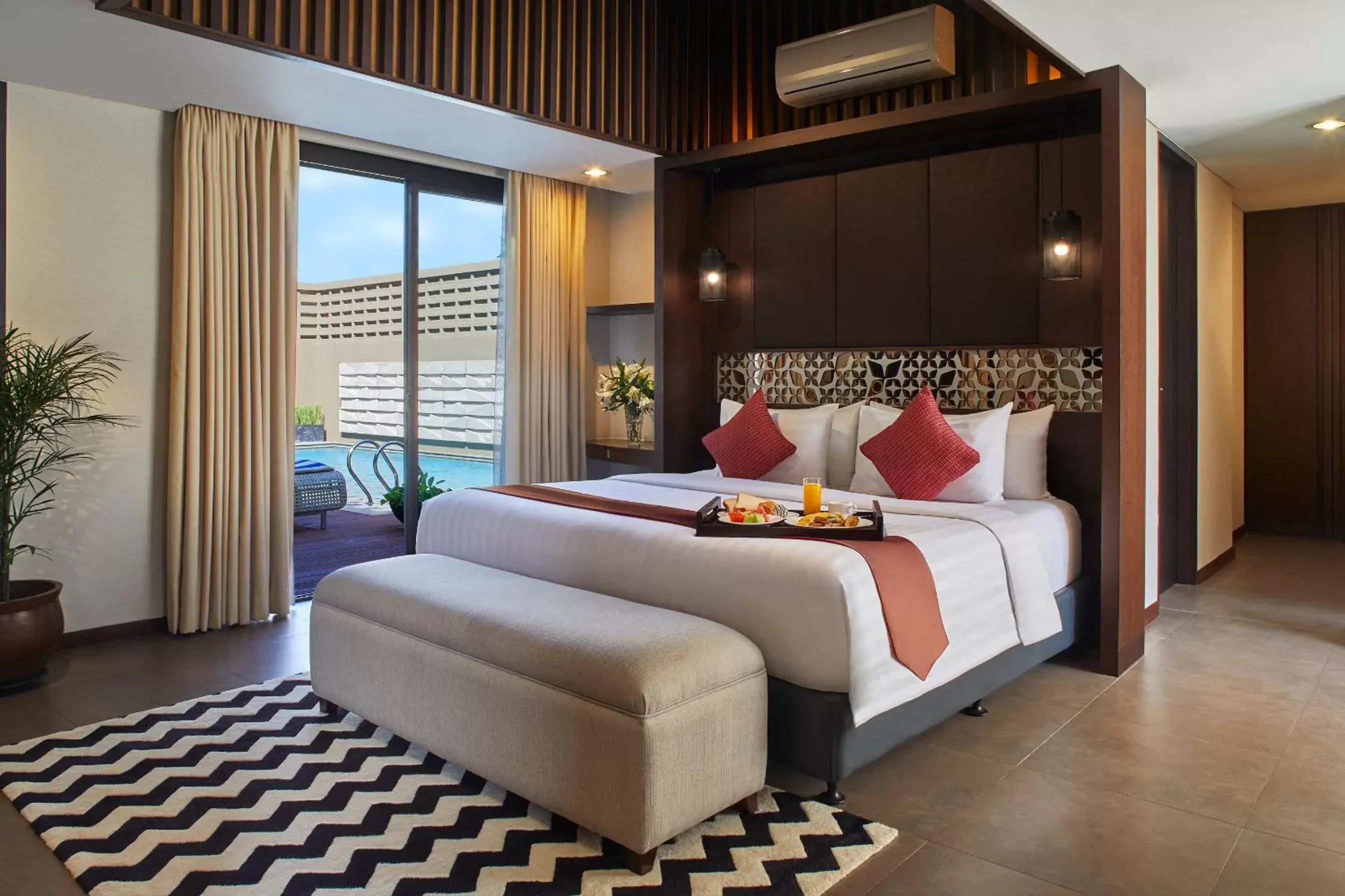 Bedroom, Bed in ASTON Sentul Lake Resort & Conference Center