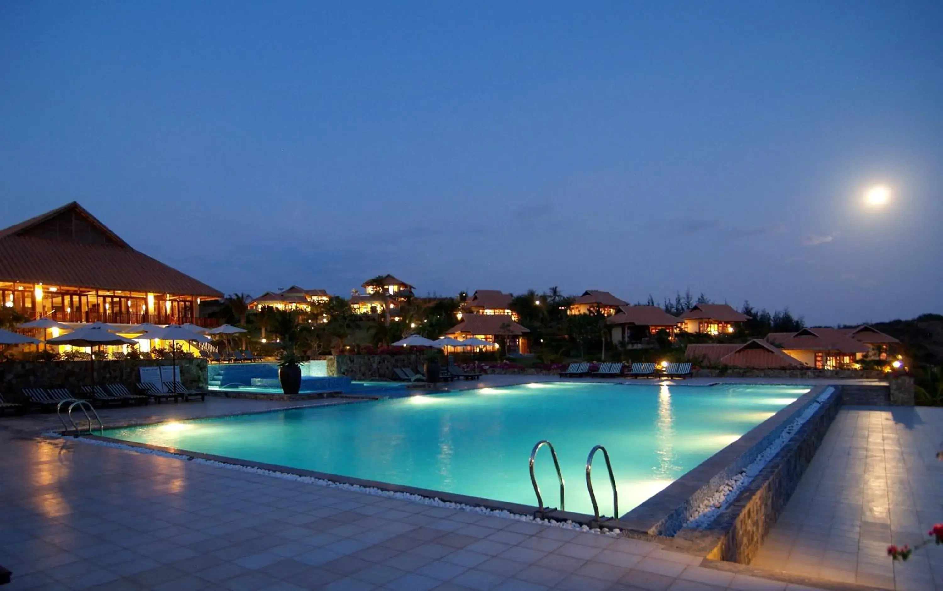 Night, Swimming Pool in Romana Resort & Spa