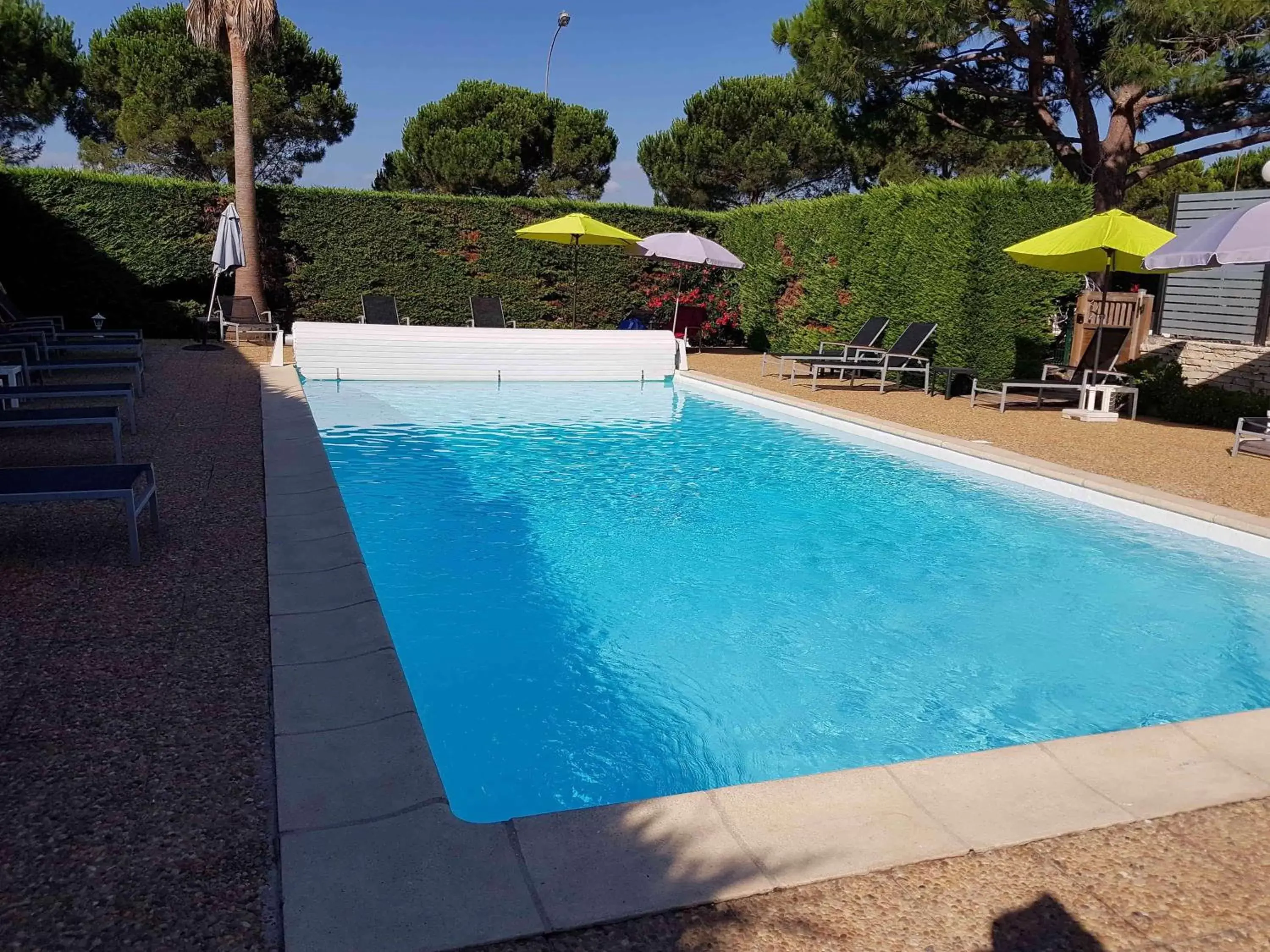 Activities, Swimming Pool in ibis Styles Fréjus St Raphael