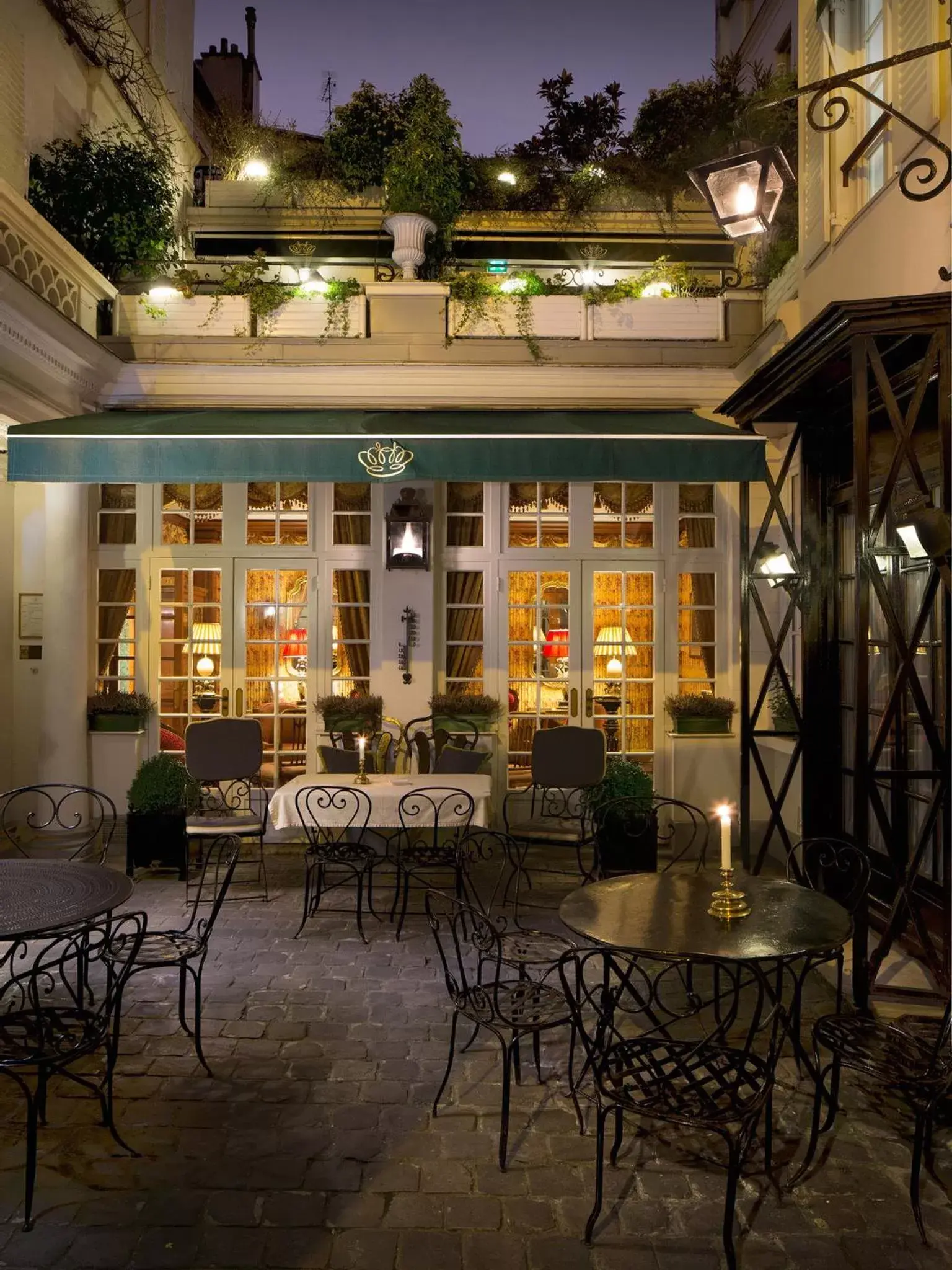 Facade/entrance, Restaurant/Places to Eat in Hôtel Duc De St-Simon