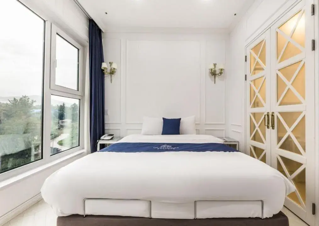 Bed in Gladsheim Hotel Bed in Gladsheim Hotel