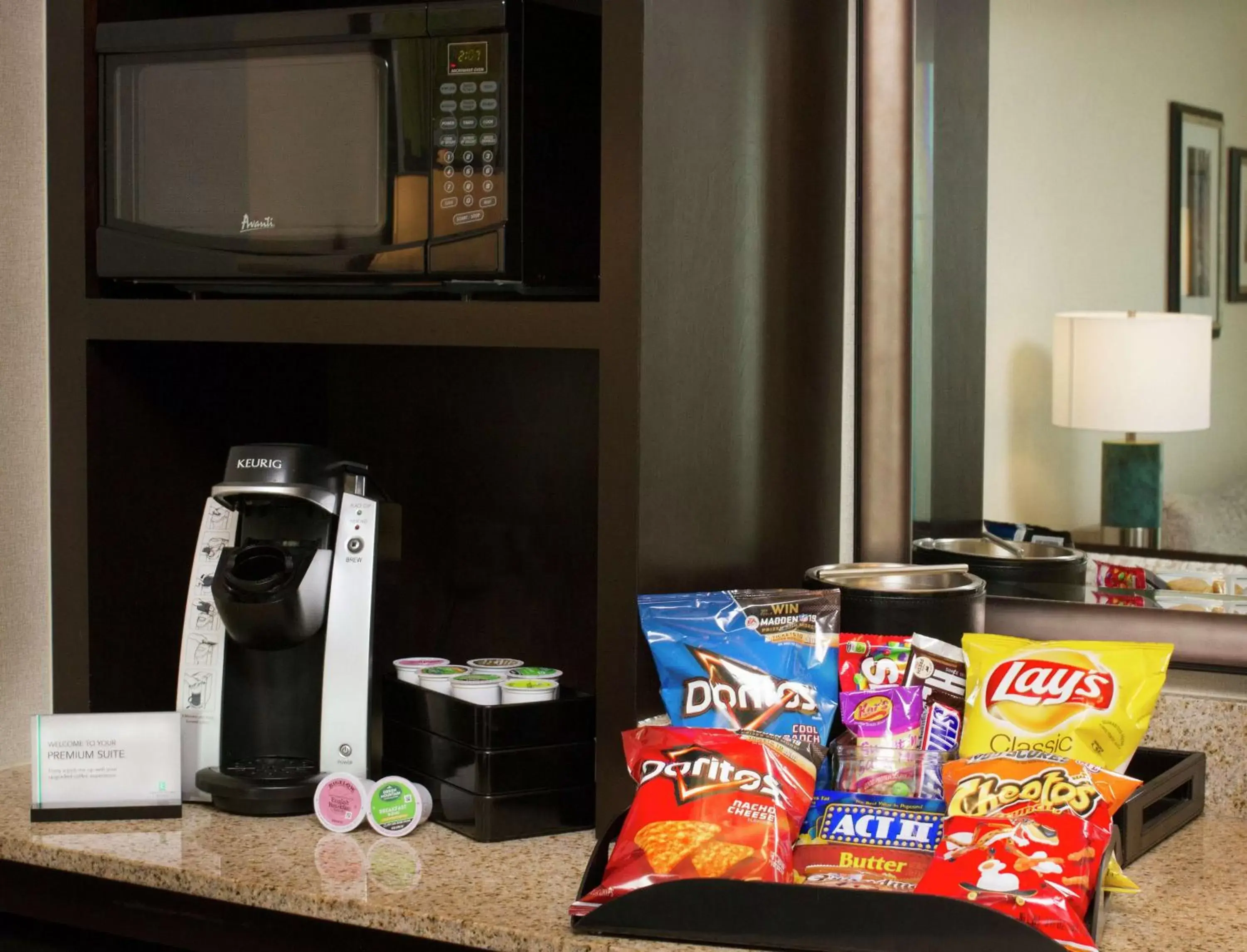 Kitchen or kitchenette in Embassy Suites Columbus - Airport
