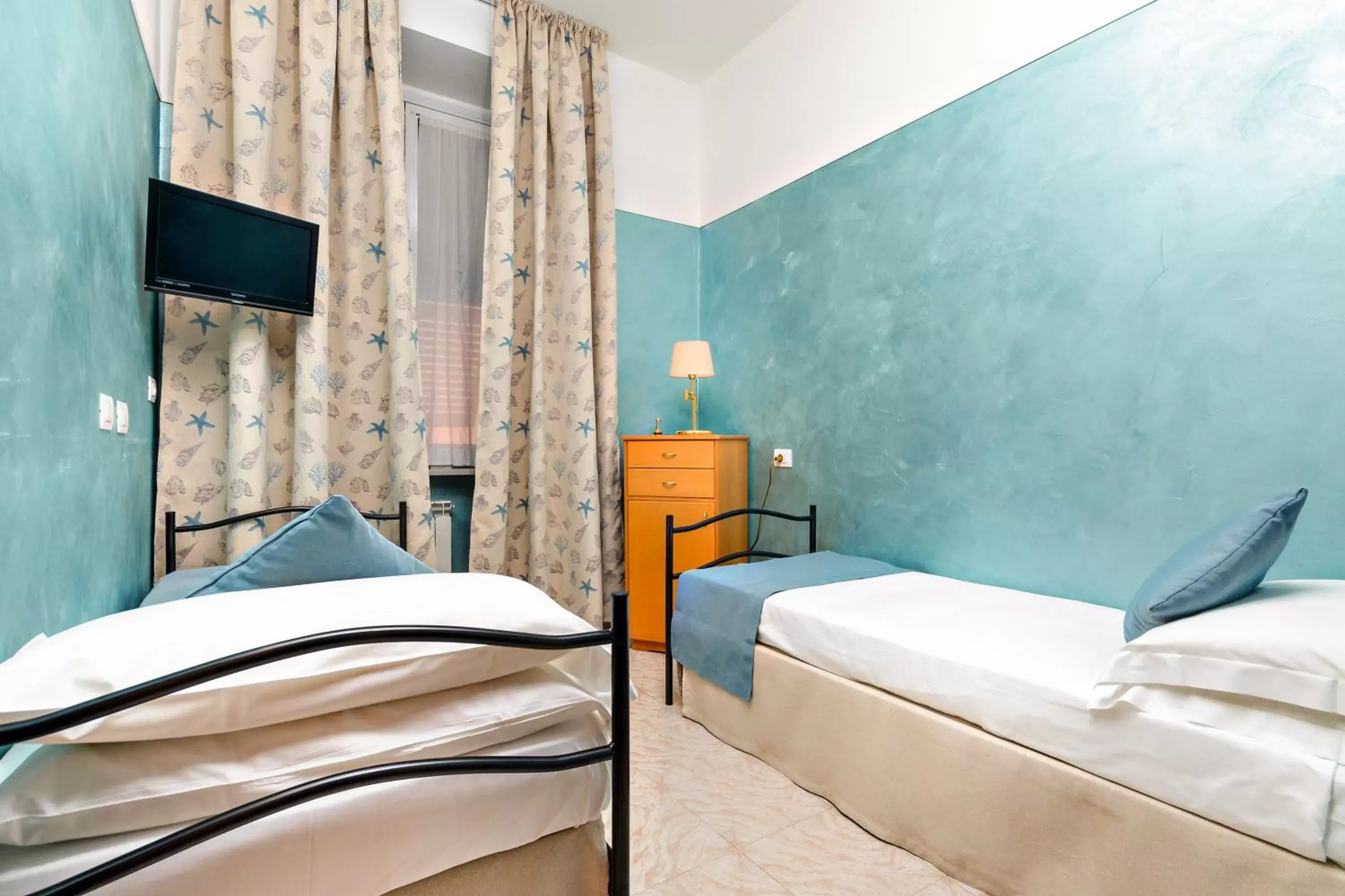 Bed in Hotel Monte Rosa Bed in Hotel Monte Rosa