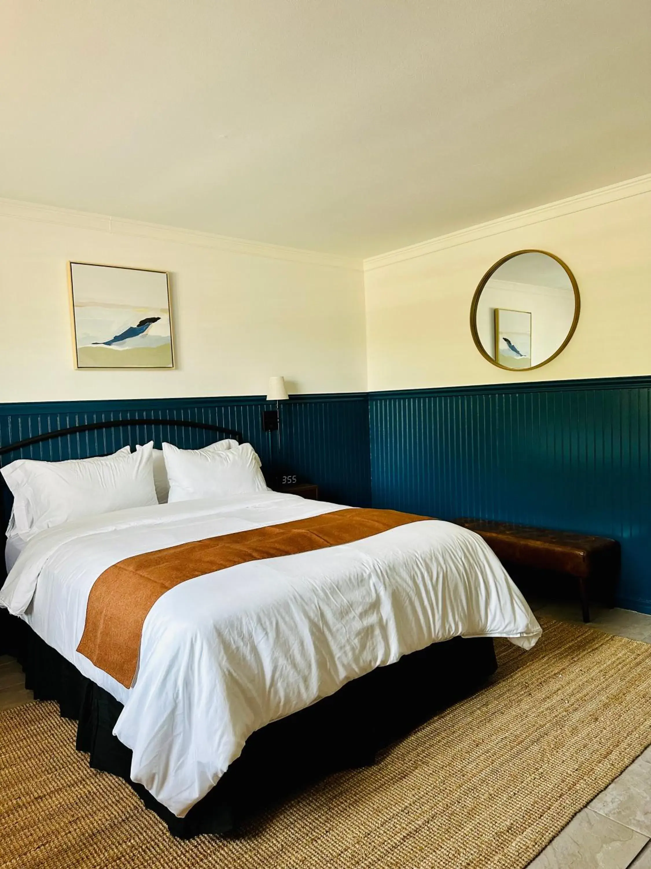 Bed in Budget Host East End Hotel in Riverhead Bed in Budget Host East End Hotel in Riverhead