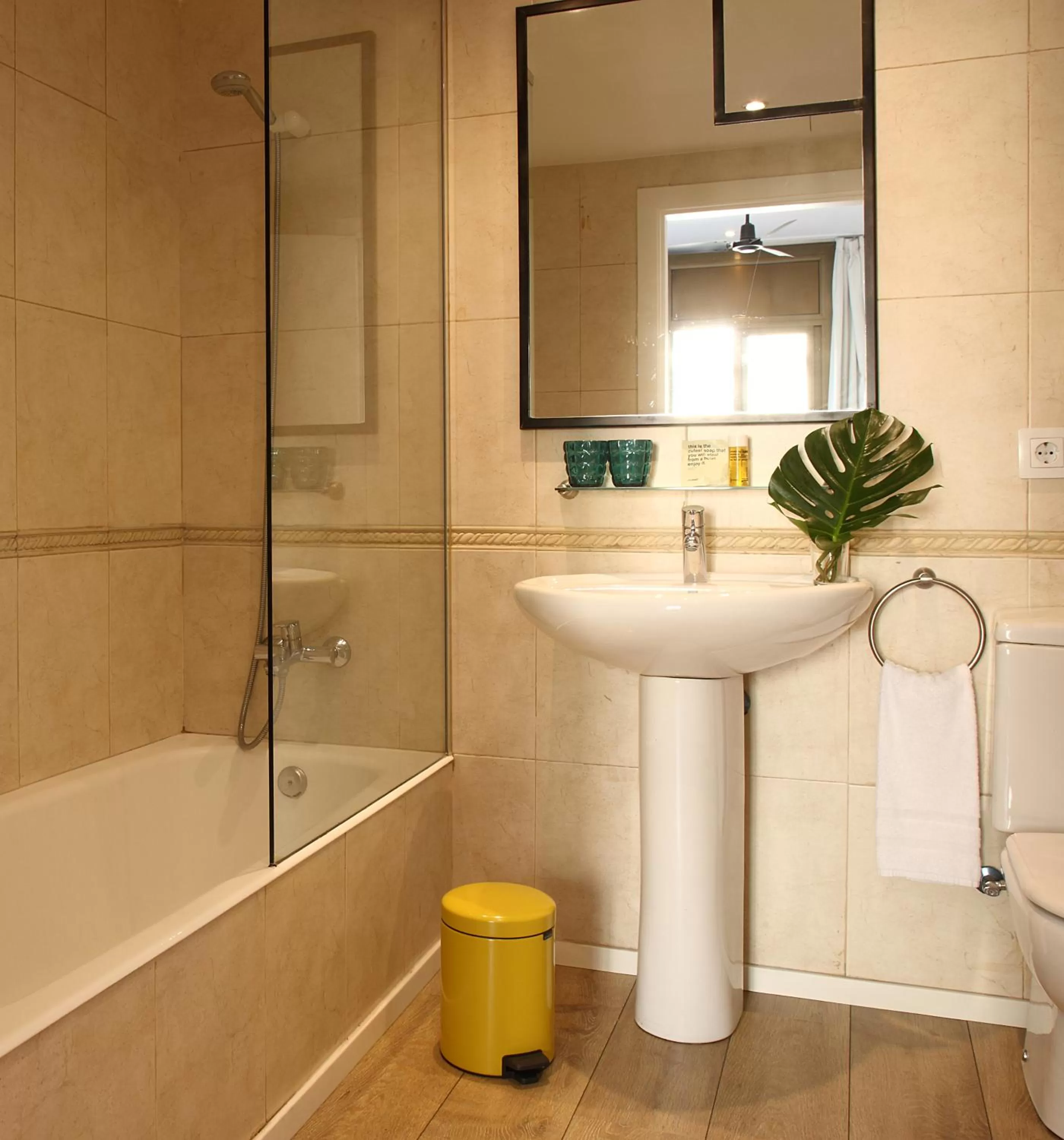 Bathroom in Chic & Basic Lemon Boutique Hotel