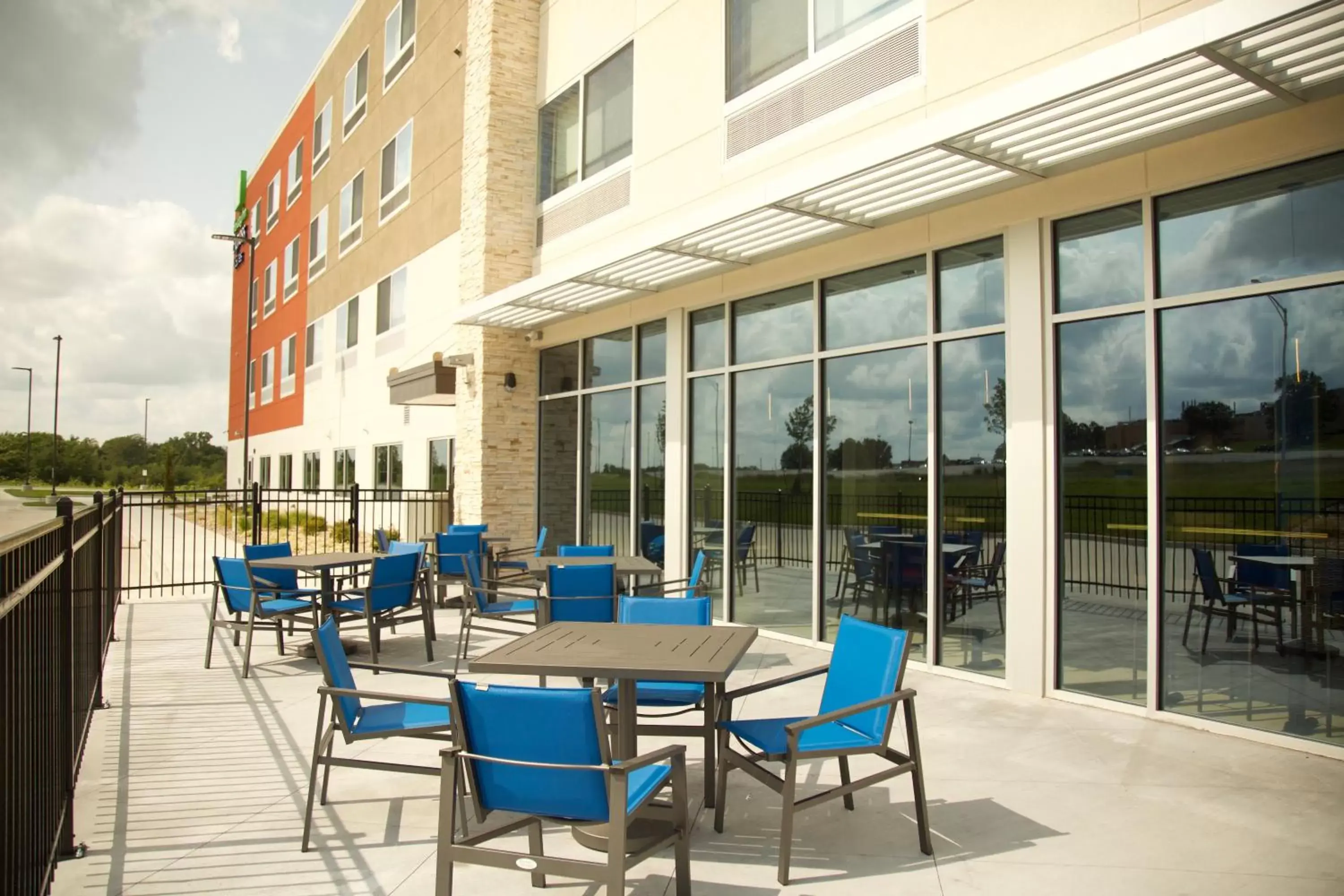 Other in Holiday Inn Express & Suites - Kansas City - Lee's Summit, an IHG Hotel