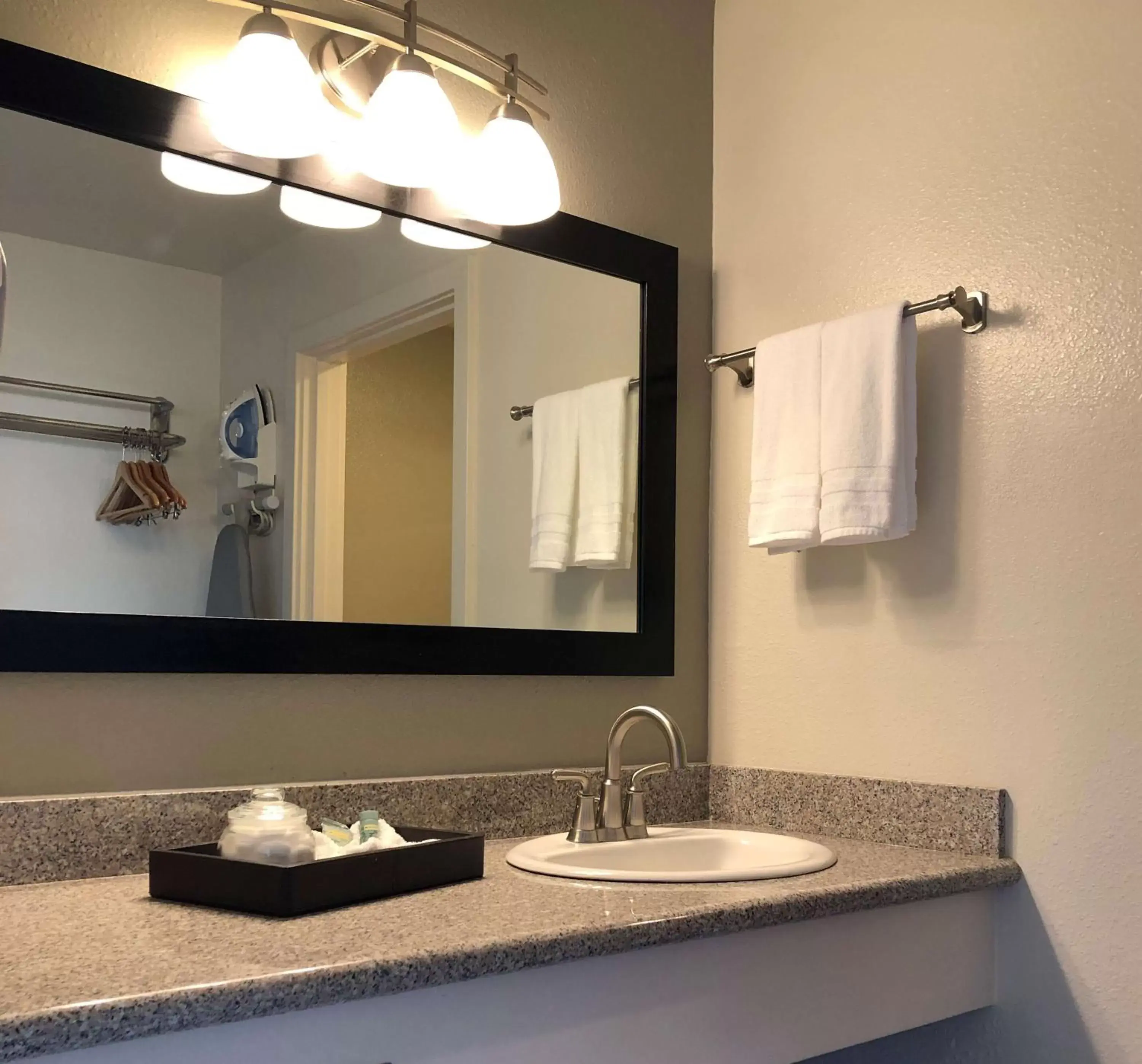 Bathroom in SureStay Plus Hotel by Best Western Gold Beach