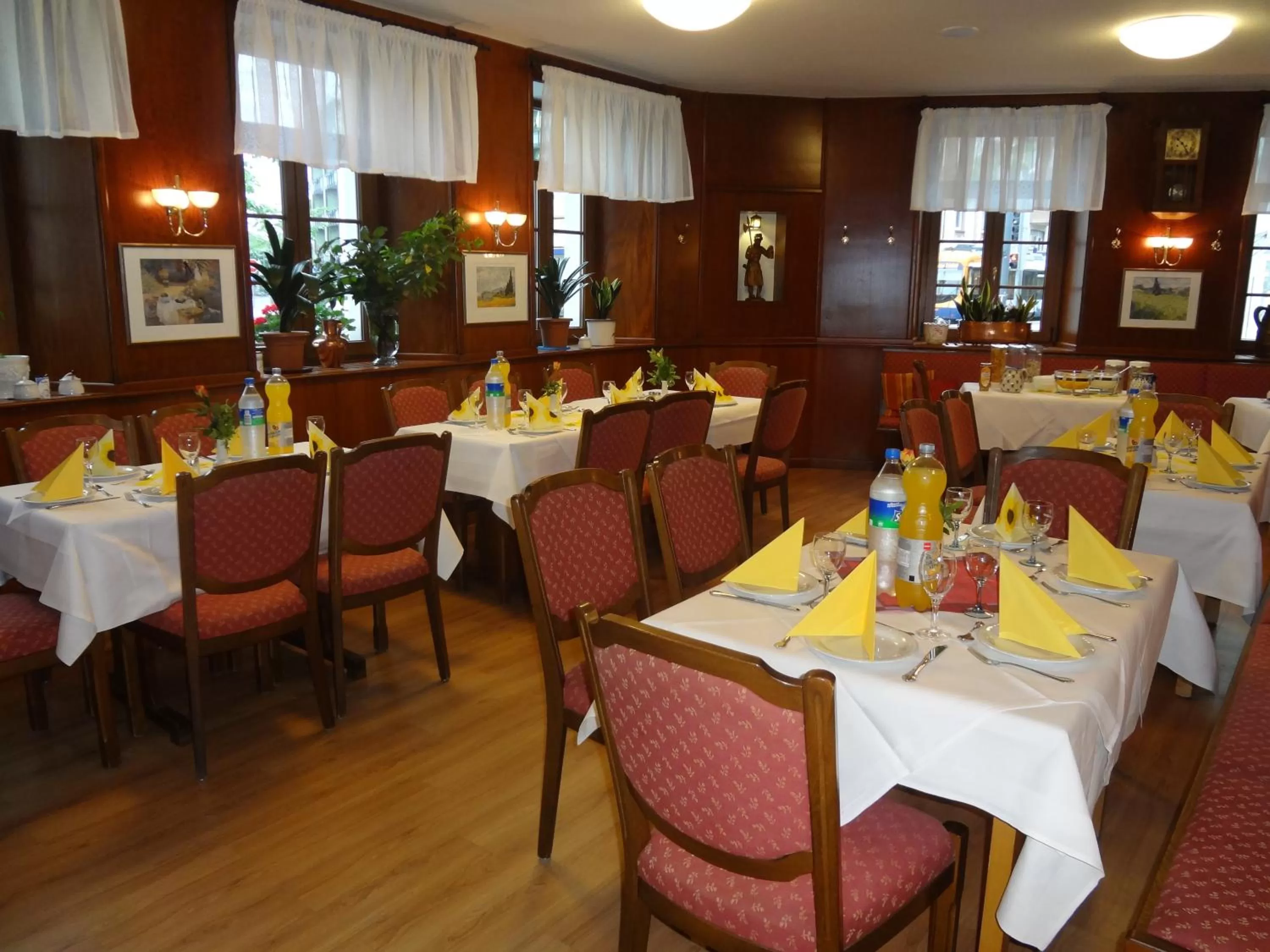 Restaurant/places to eat in Hotel Rose Heidelberg inklusive Frühstück, Saunanutzung und Parkplätze nach Verfügbarkeit