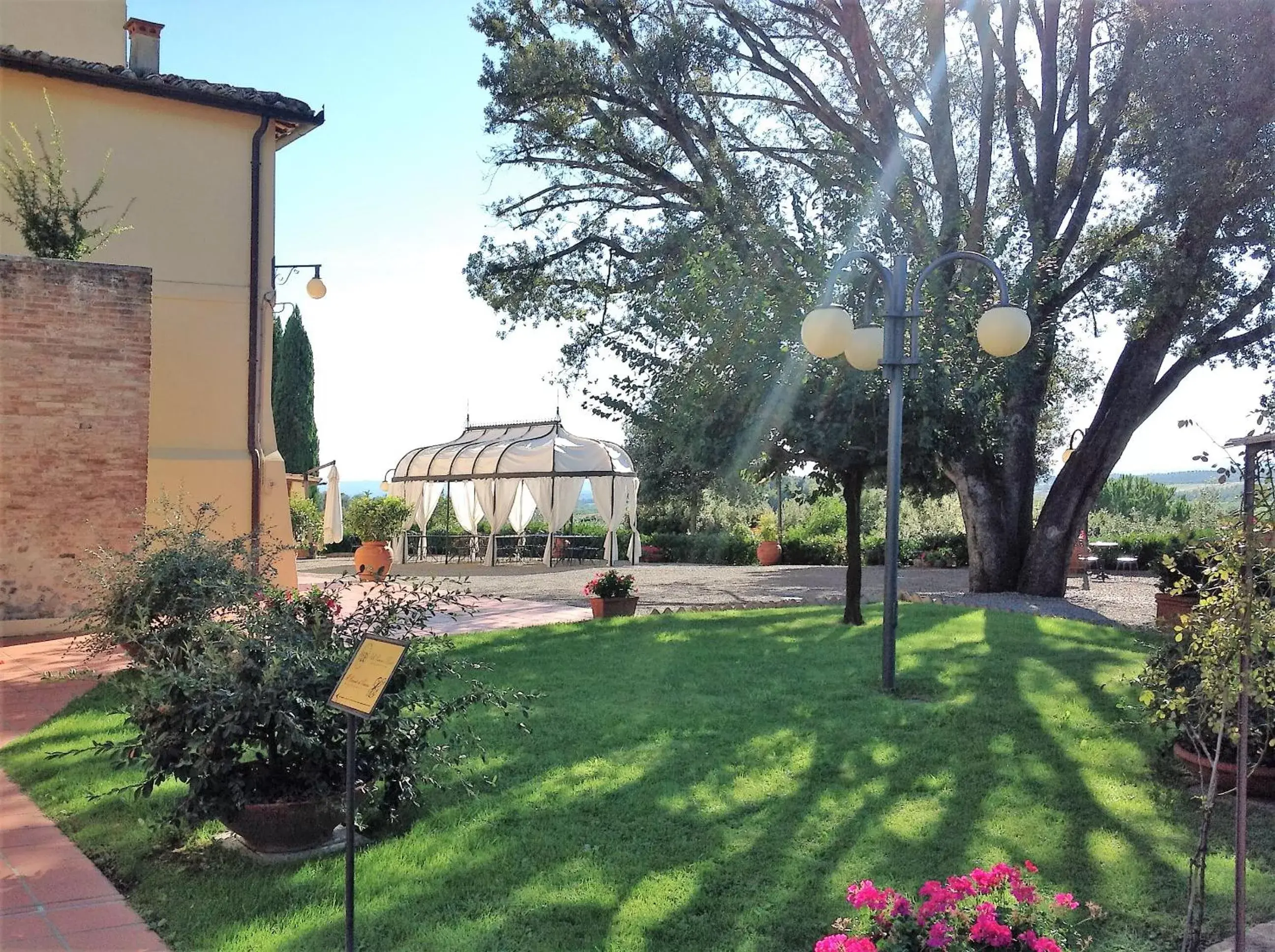 Garden in Villa Curina Resort