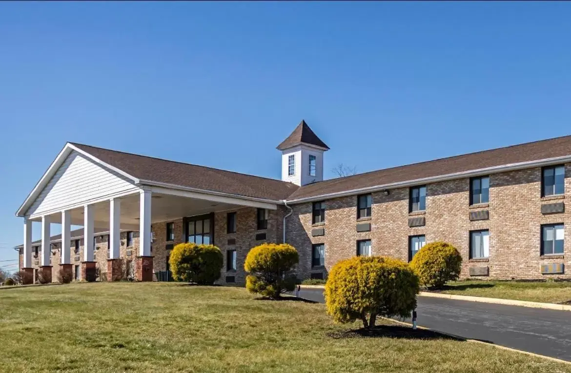Property Building in Quality Inn Riverview Enola-Harrisburg