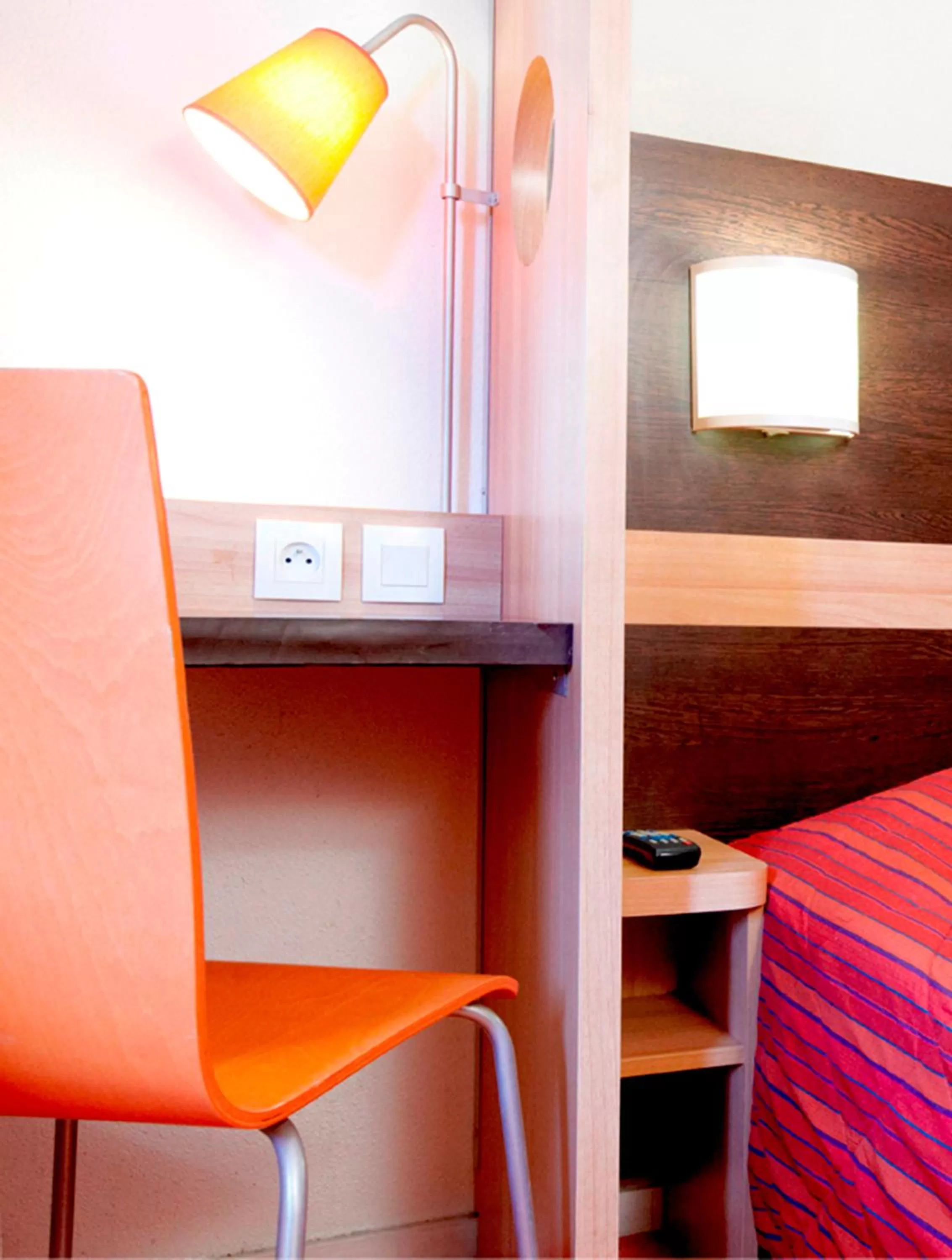 Seating area, Bed in Premiere Classe Lille Ouest - Lomme