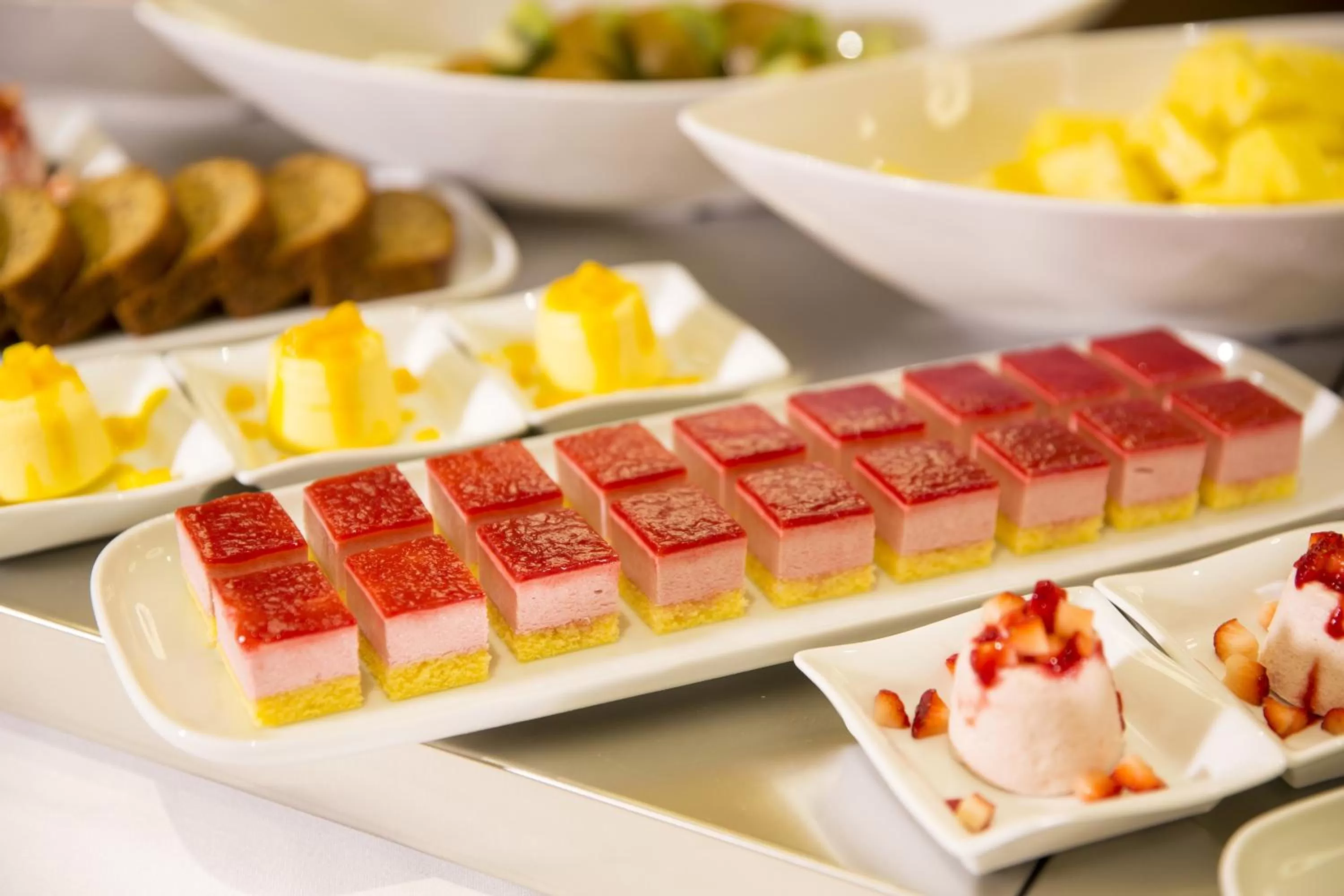 Buffet breakfast in Hotel Monterey Kobe