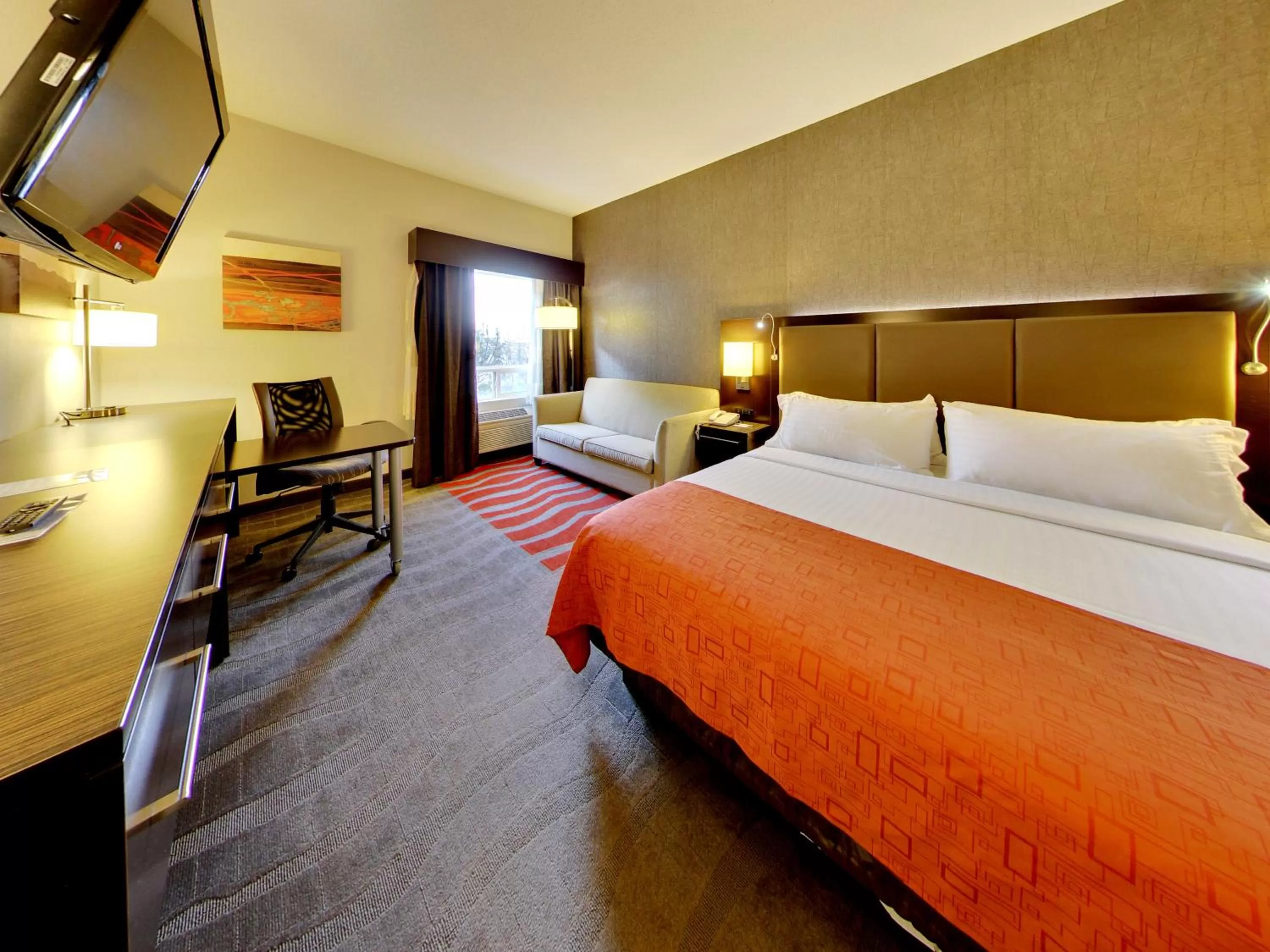 Photo of the whole room, Bed in Holiday Inn Express Hotel & Suites - Edmonton International Airport by IHG