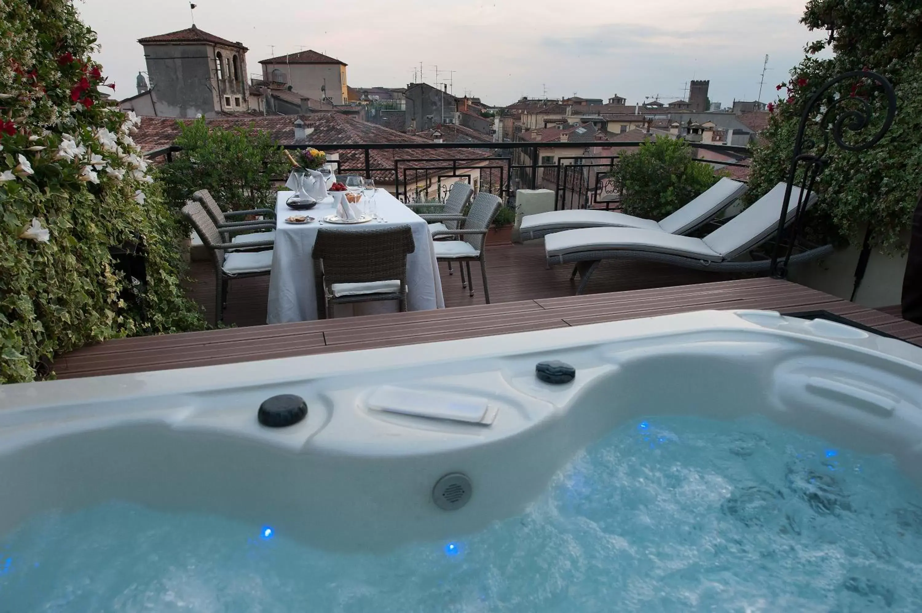 Balcony/Terrace in Hotel Bologna ***S