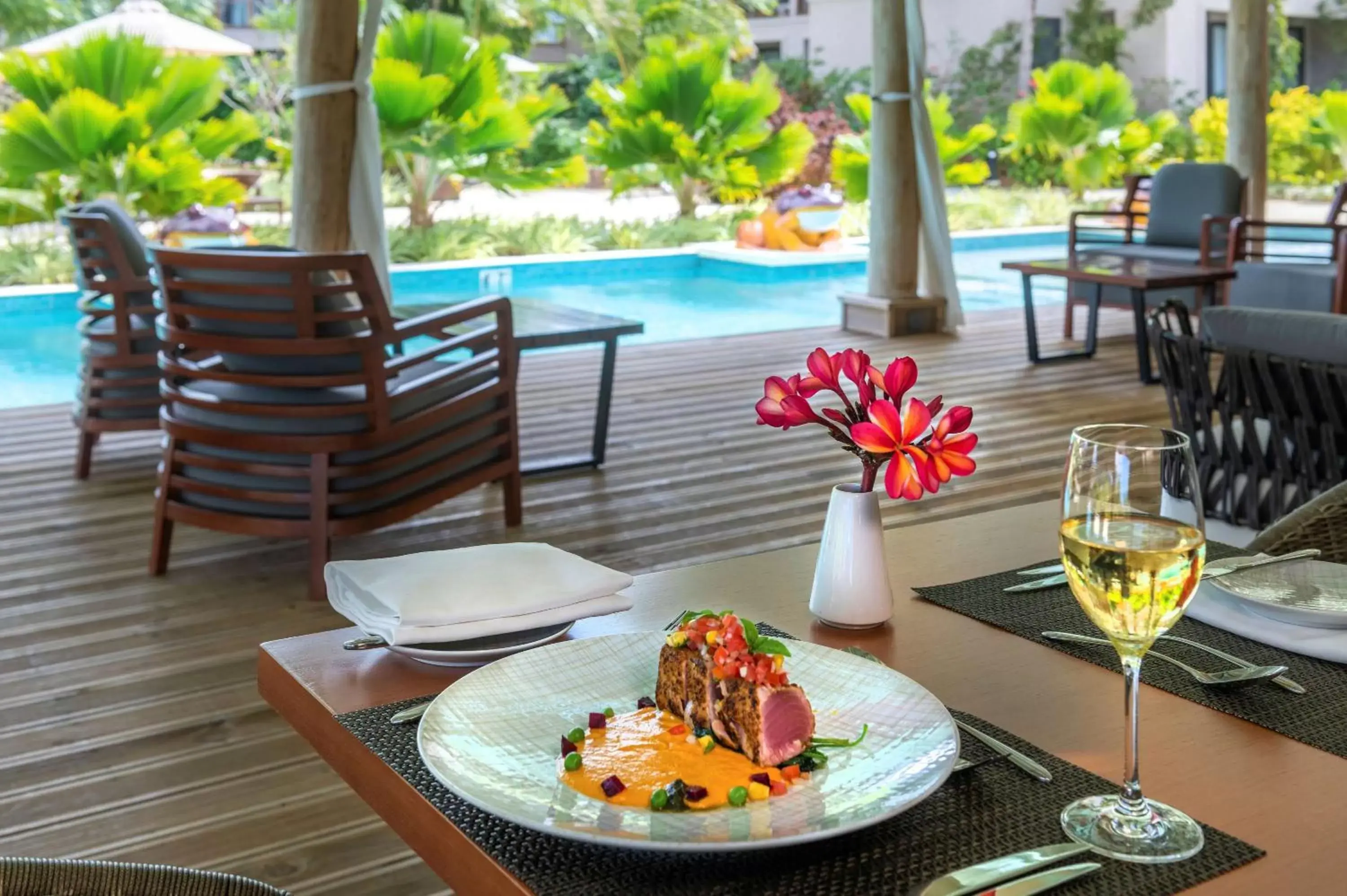 Restaurant/places to eat, Swimming Pool in InterContinental Dominica Cabrits Resort & Spa, an IHG Hotel