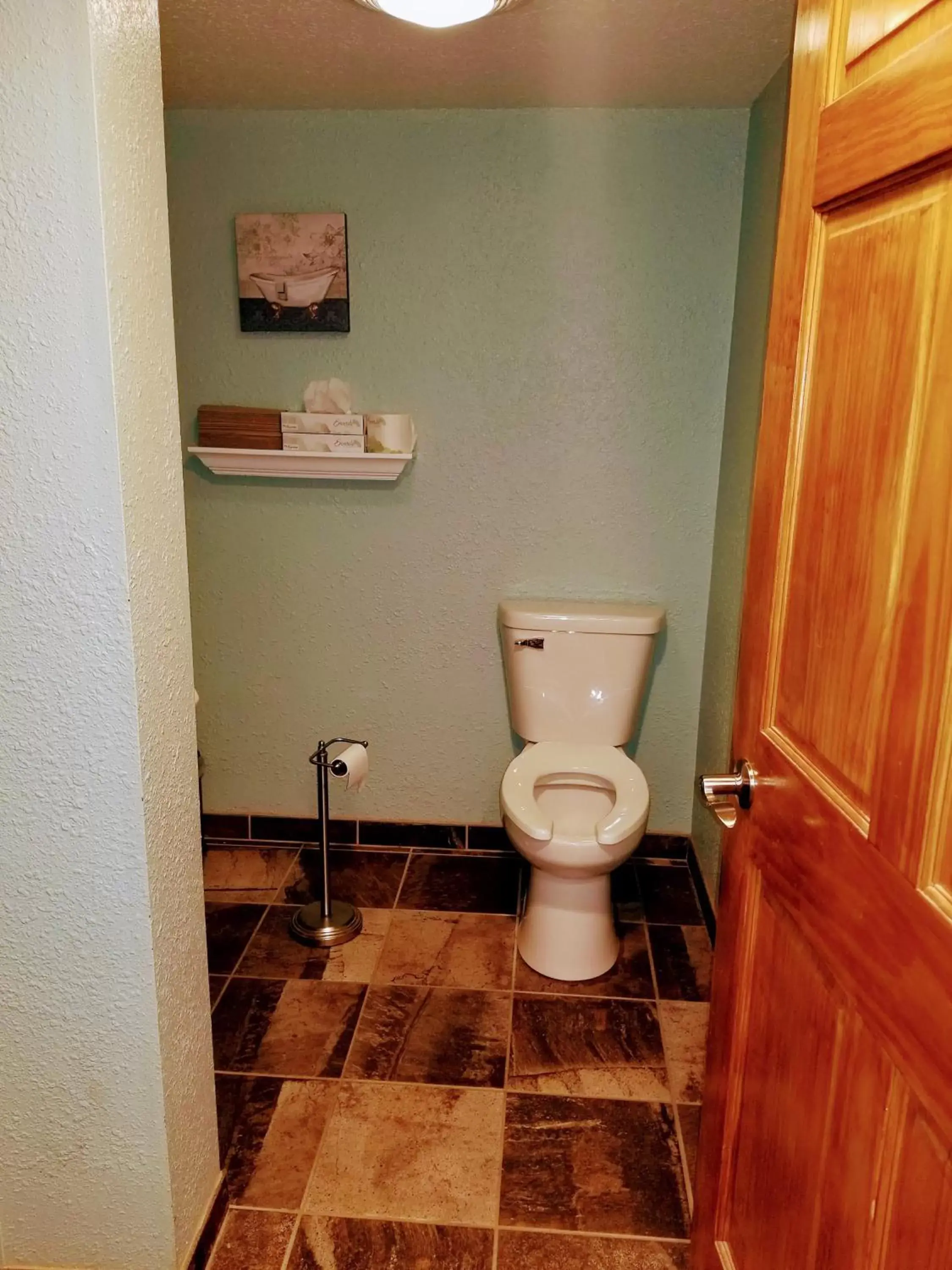 Bathroom in Round Barn Lodge