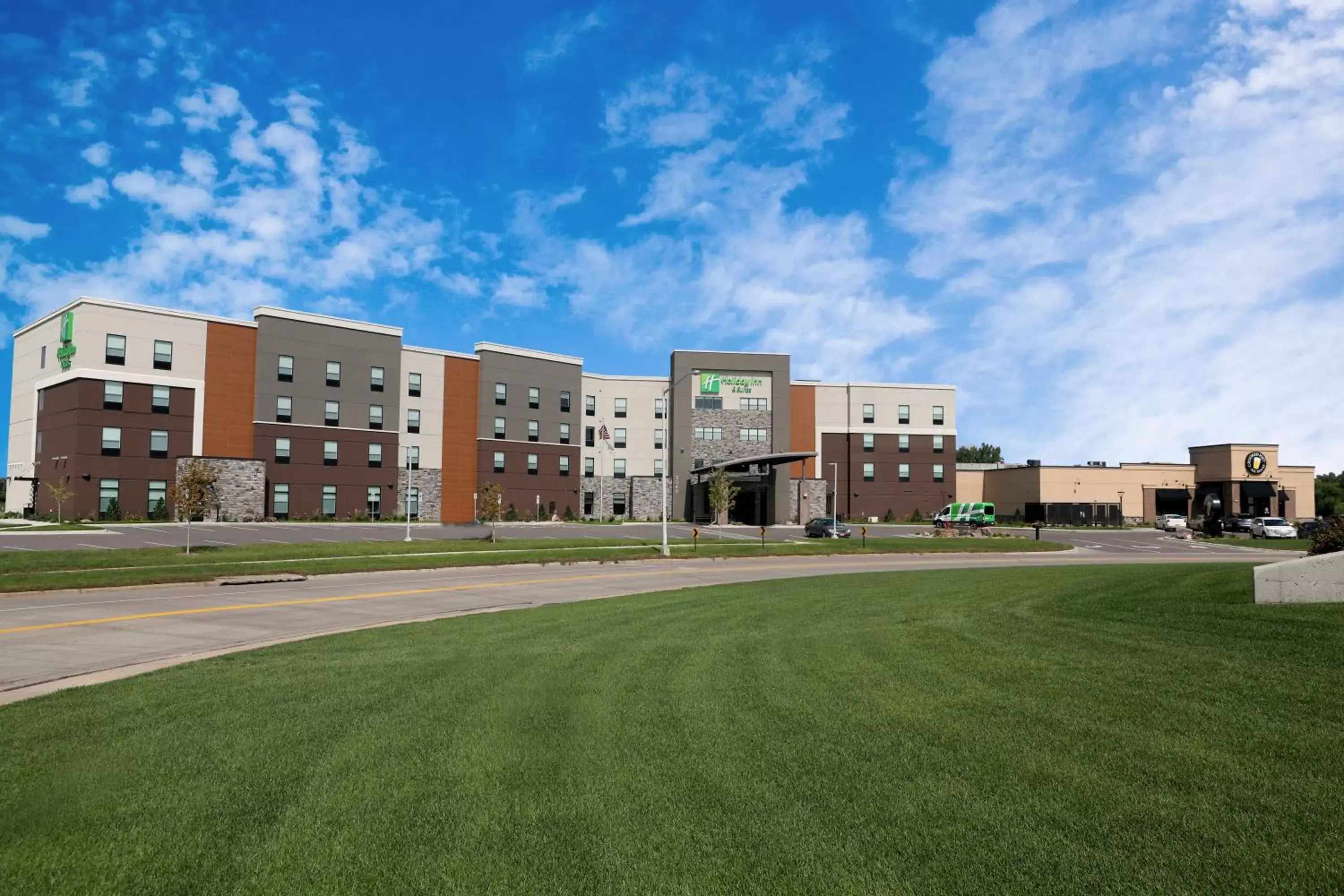 Property building in Holiday Inn Hotel & Suites Sioux Falls - Airport, an IHG Hotel