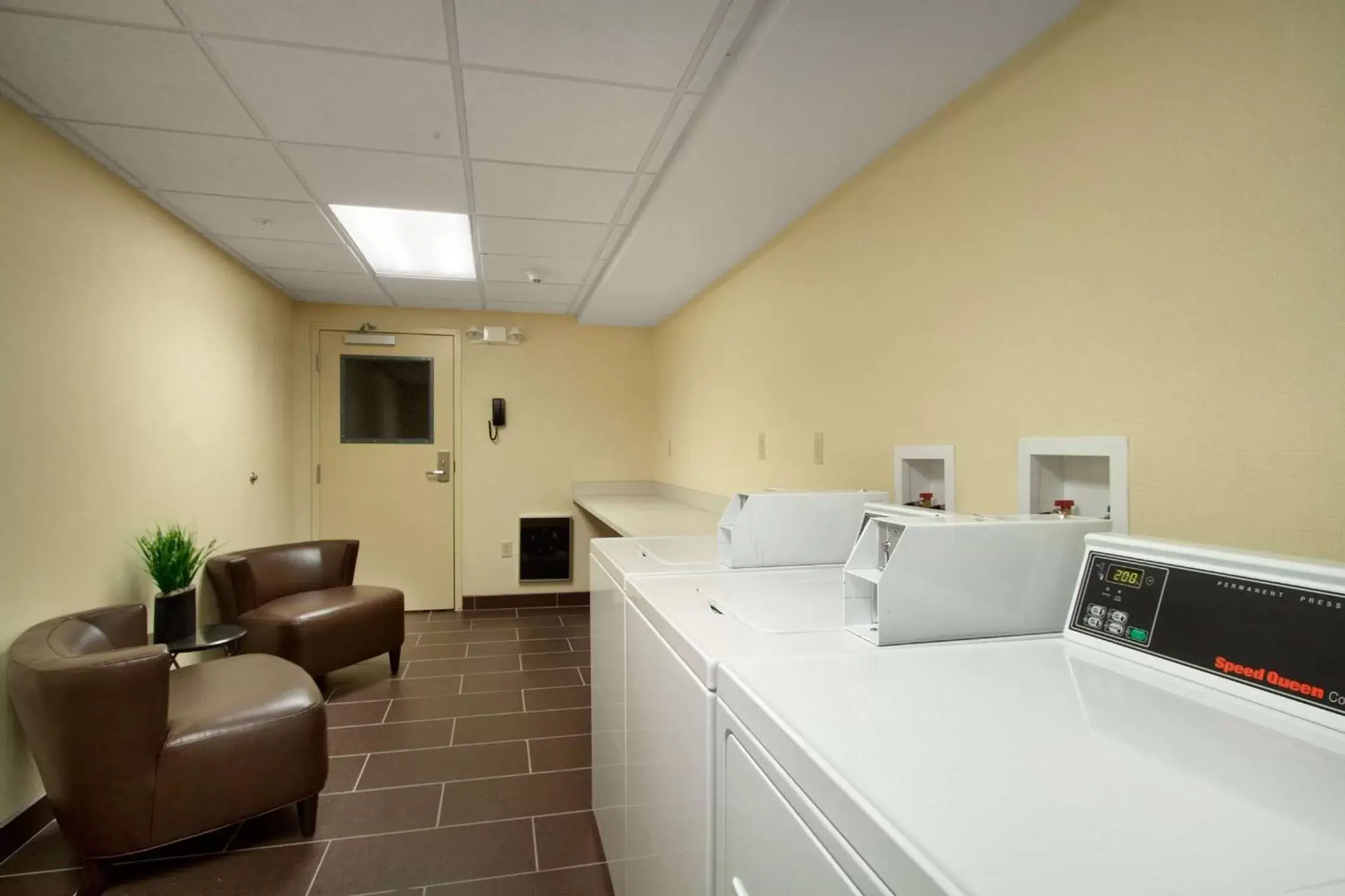 Property building, Kitchen/Kitchenette in Homewood Suites by Hilton Rochester/Greece, NY