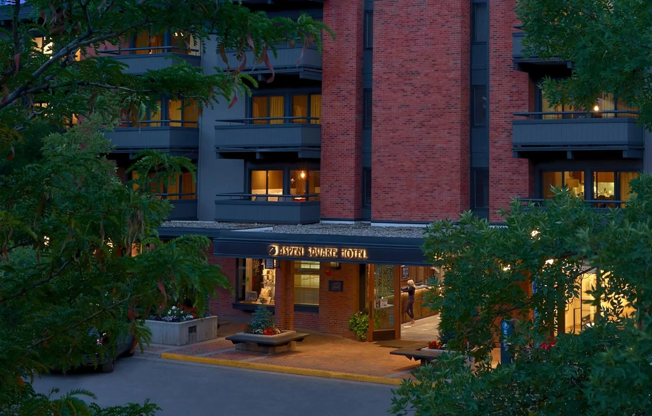 Summer in Aspen Square Condominium Hotel