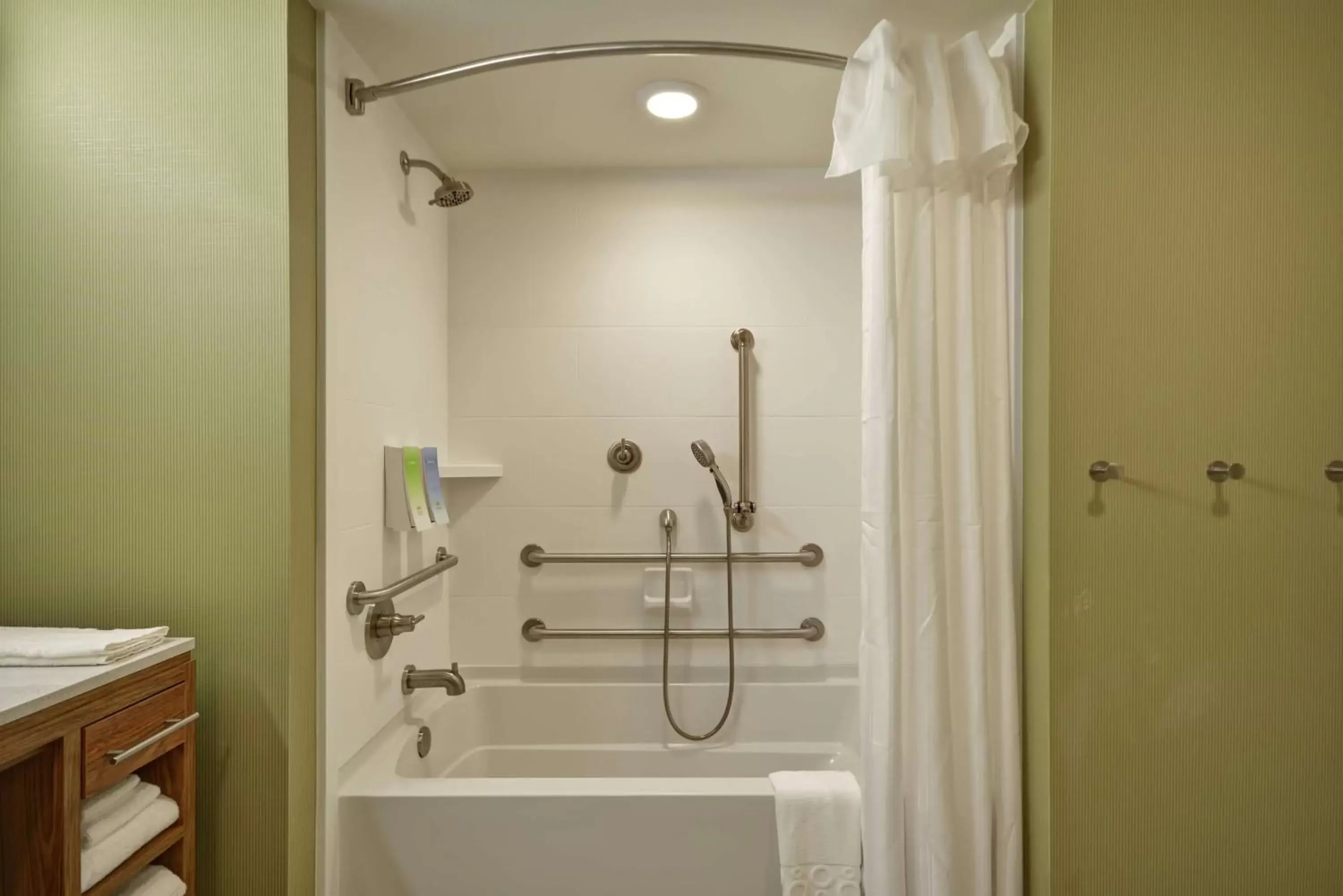 Bathroom in Home2 Suites By Hilton Rapid City