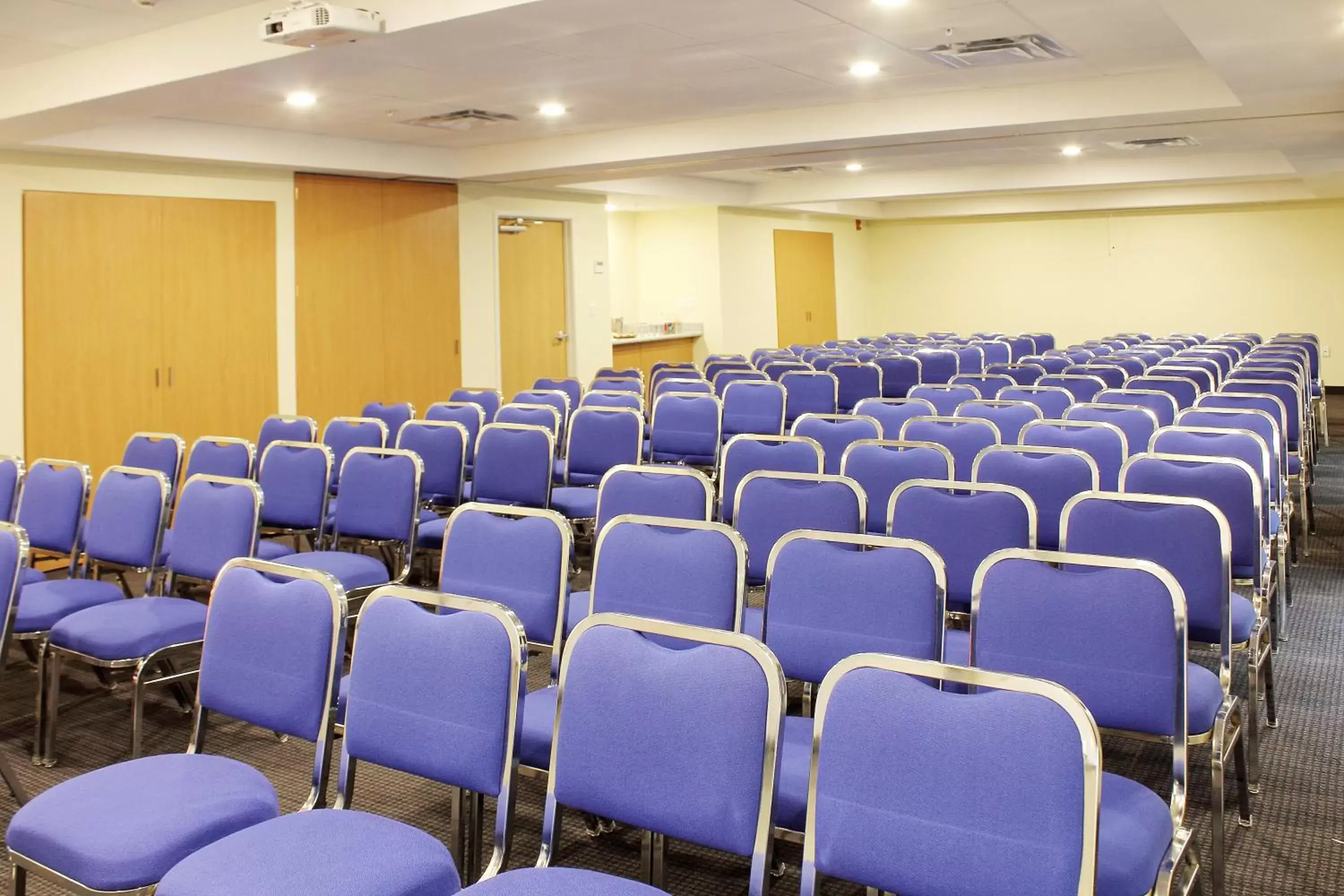 Meeting/conference room in Microtel Inn & Suites by Wyndham Culiacán