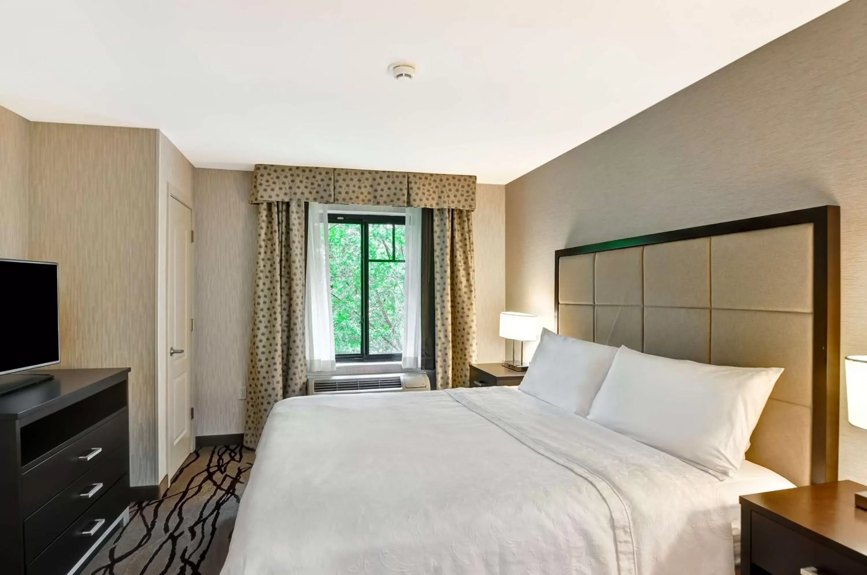 Bed in Homewood Suites by Hilton Boston Cambridge-Arlington, MA