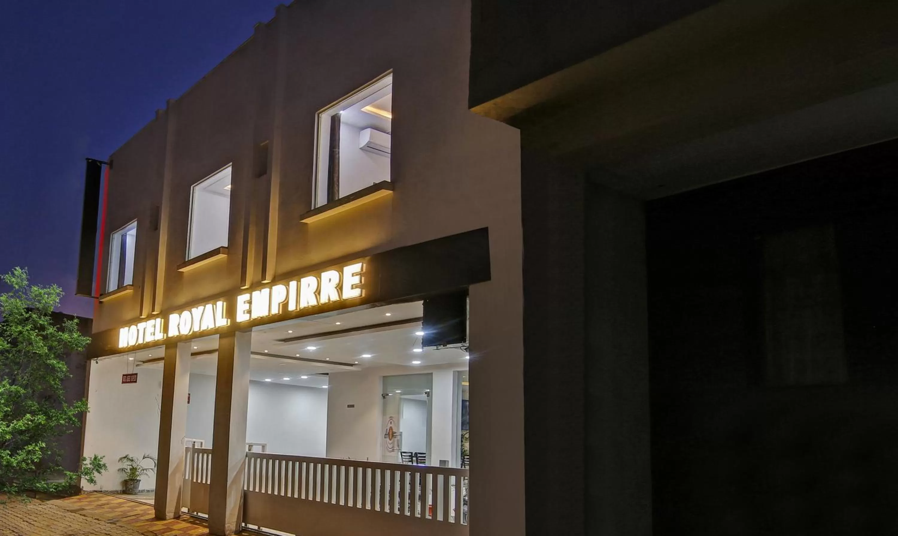 Facade/entrance, Property Building in Treebo Trend Royal Empire