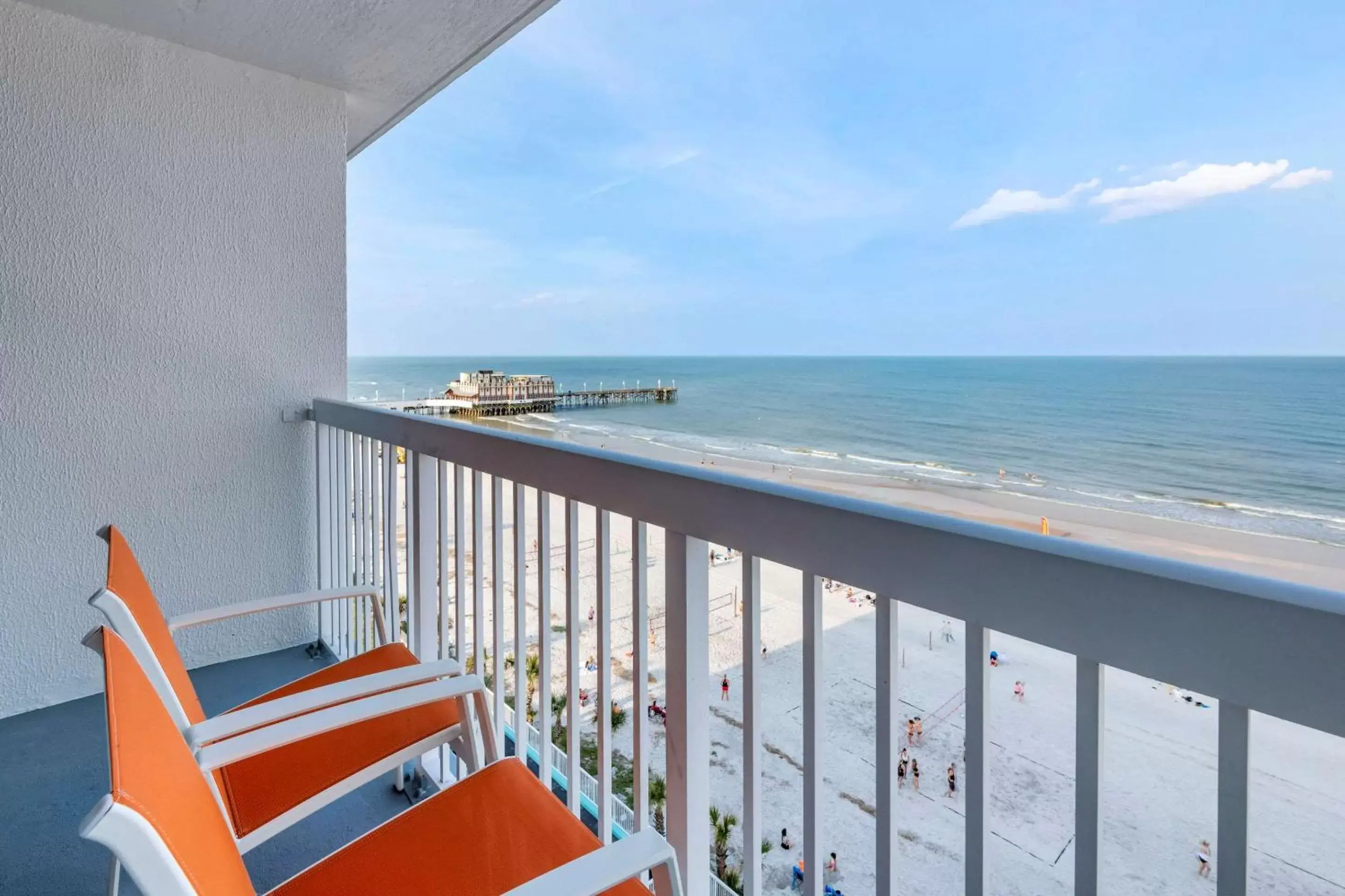 Photo of the whole room, Balcony/Terrace in Comfort Inn & Suites Daytona Beach Oceanfront