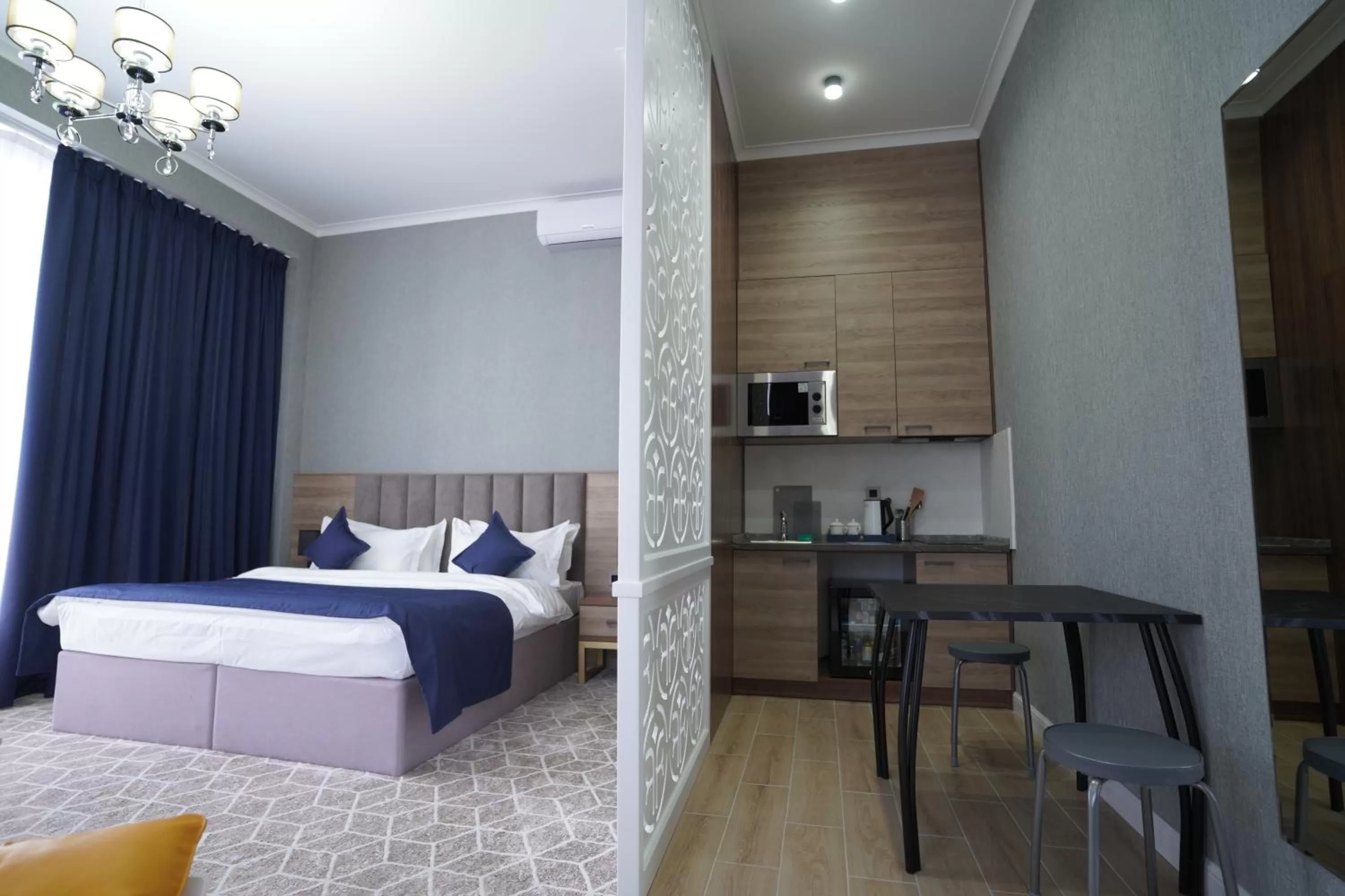 Photo of the whole room in Tauke Khan Plaza