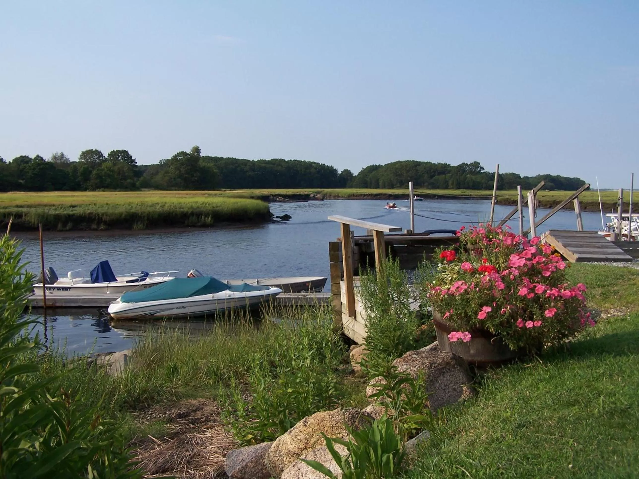 River view in Shea's Riverside Inn & Motel