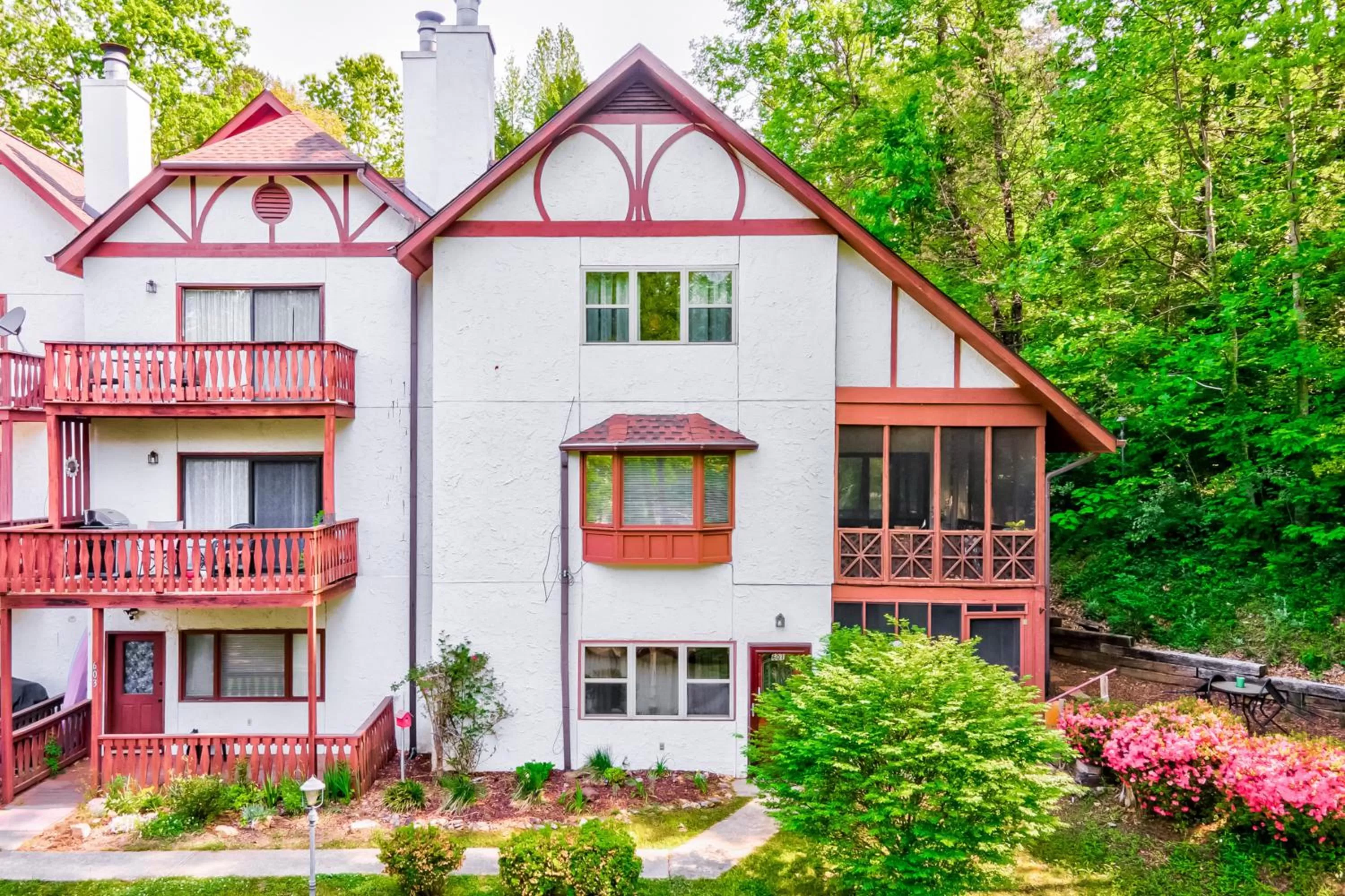 Property Building in Cool River Condo II