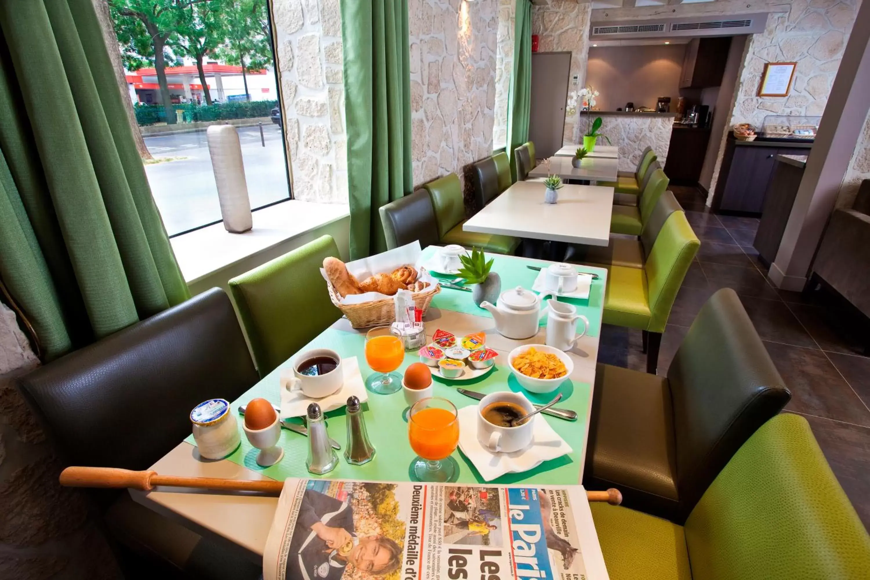 Dining area, Restaurant/Places to Eat in Hôtel Du Printemps