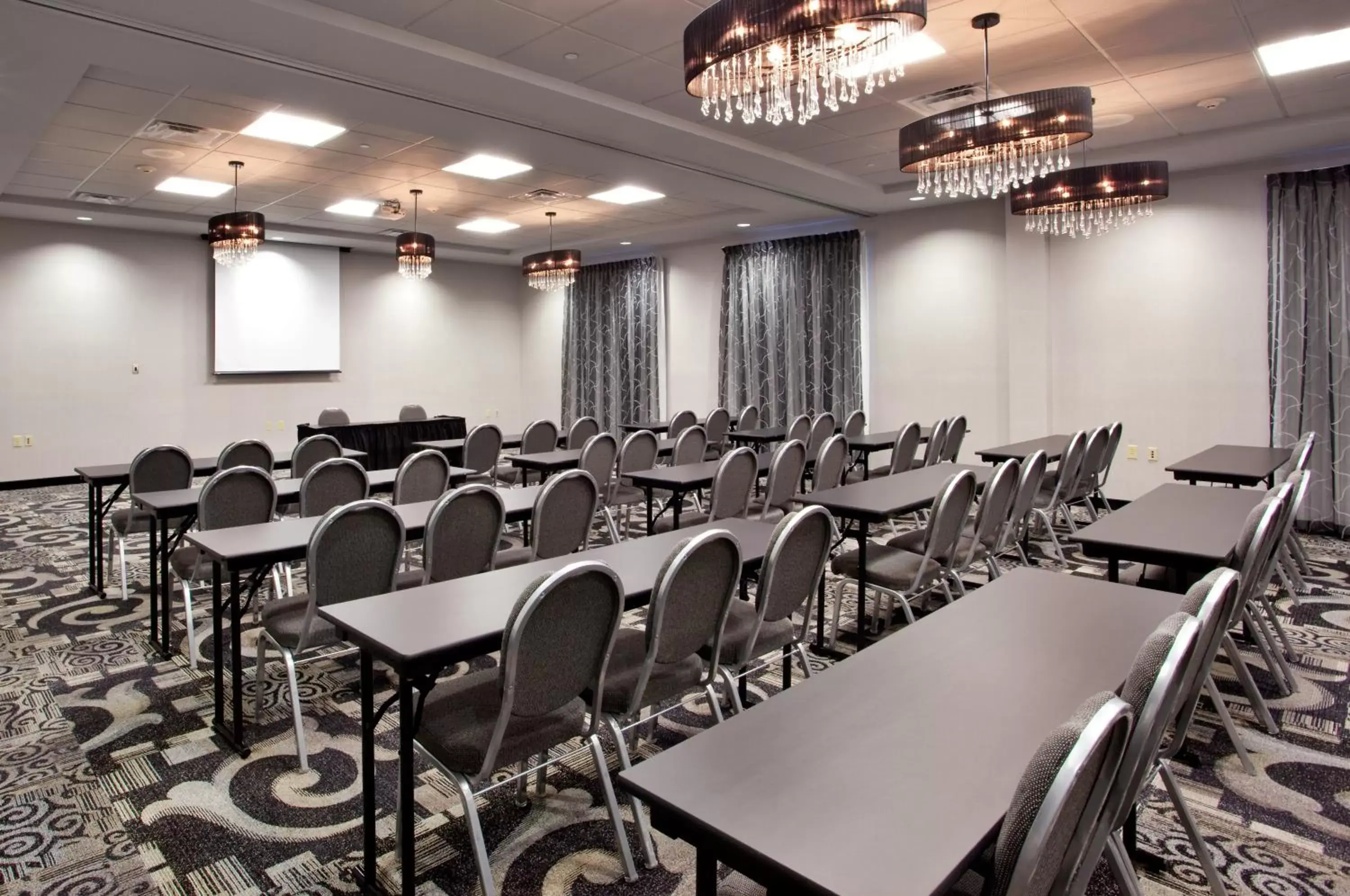 Meeting/conference room in Holiday Inn Express Hotel & Suites Norfolk Airport, an IHG Hotel