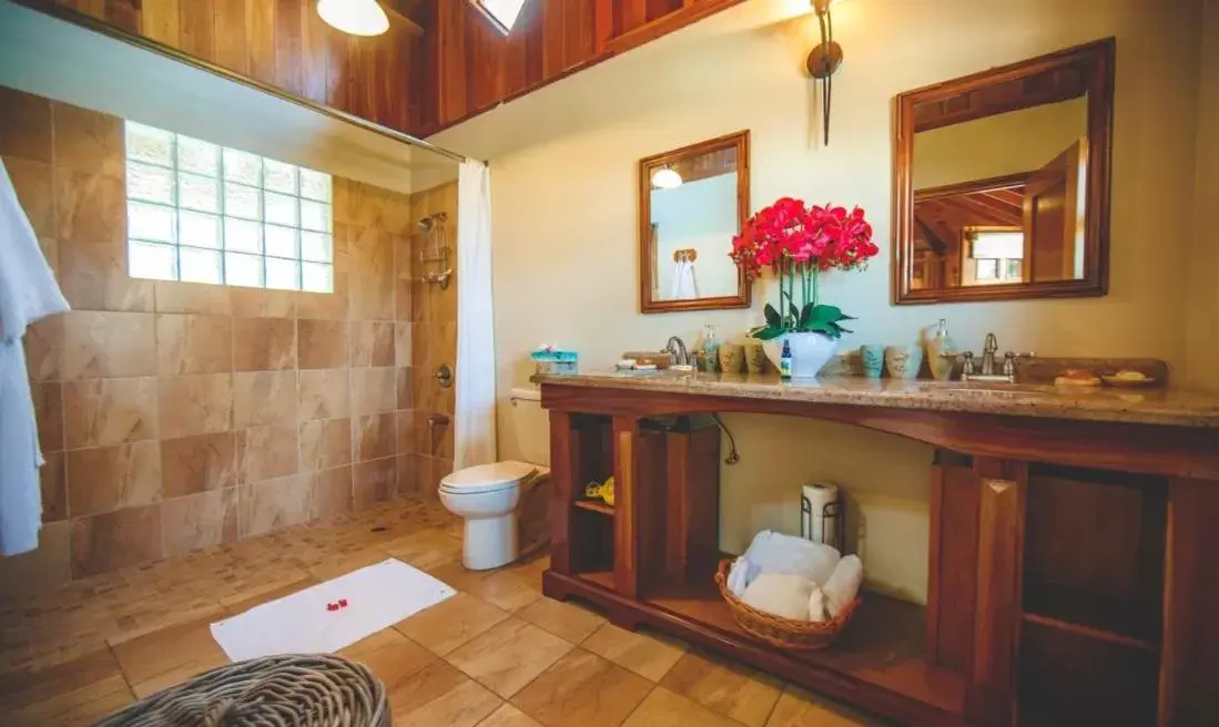 Bathroom in Ocean Cliff Hotel Negril Limited