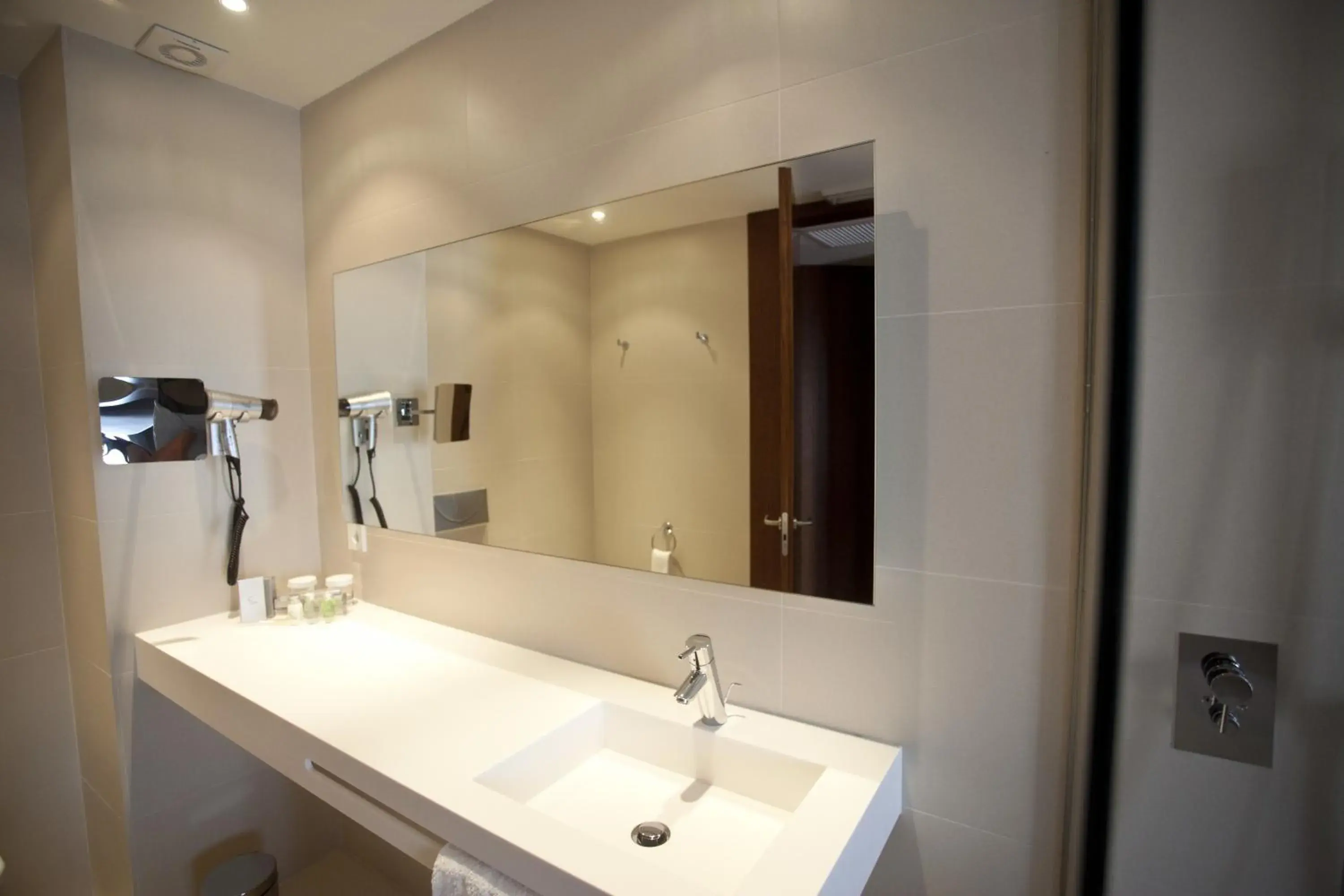 Bathroom in Hotel Carris Marineda