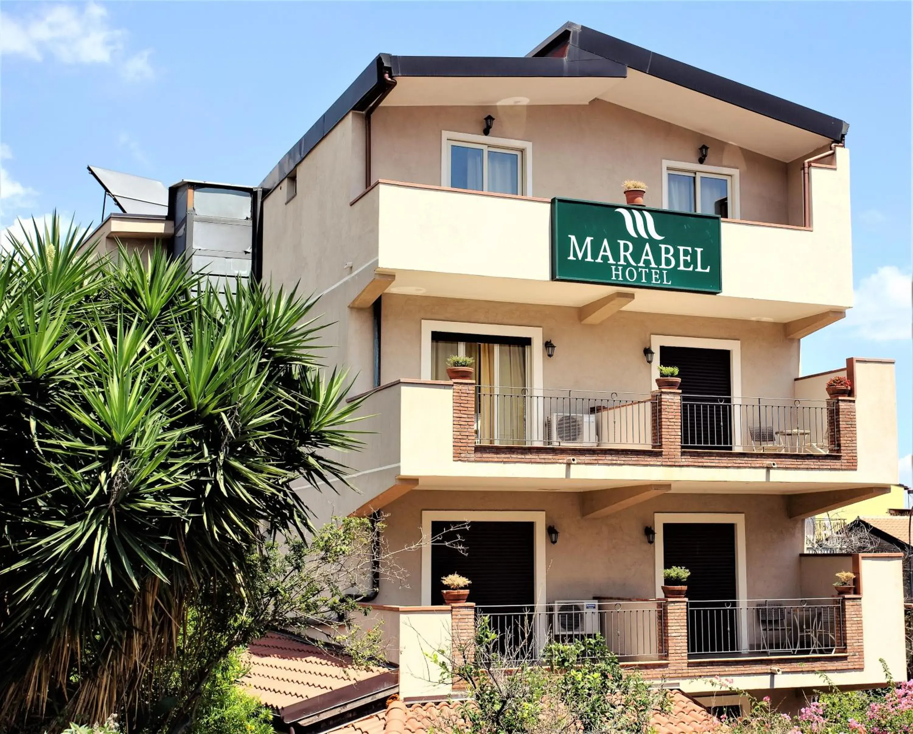 Property Building in Hotel Marabel