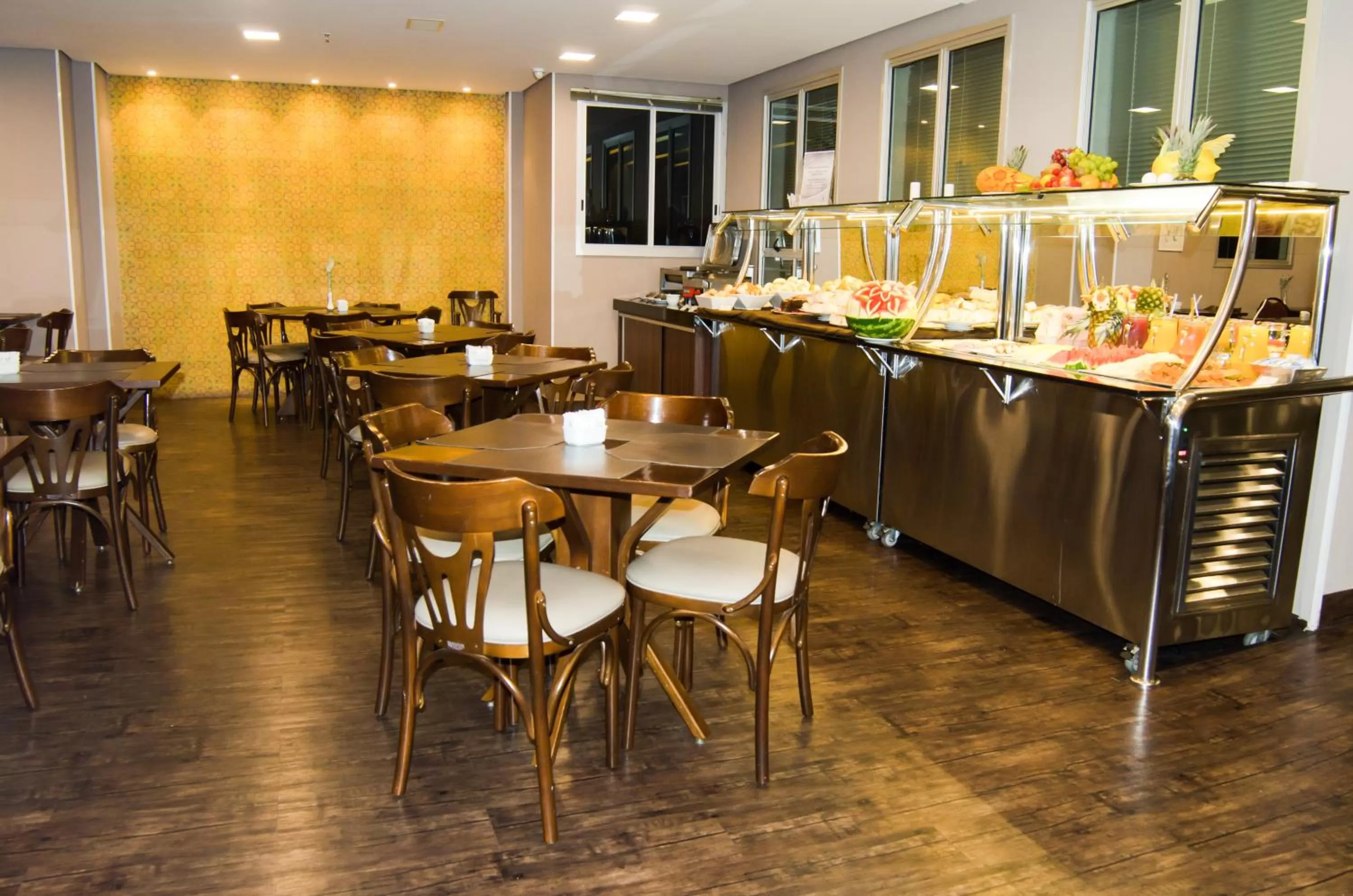 Breakfast, Restaurant/Places to Eat in Ímpar Suítes Cidade Nova