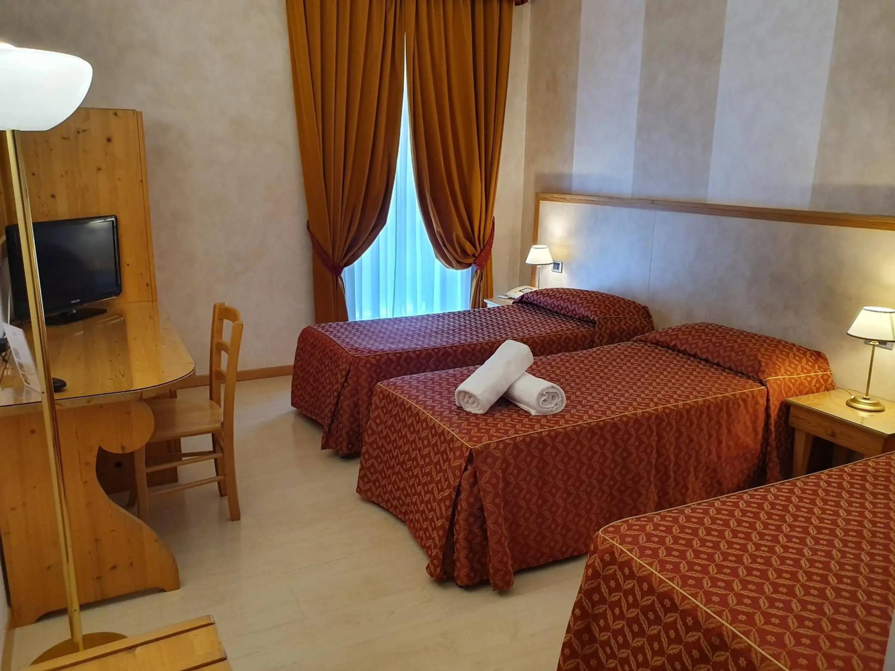 Photo of the whole room, Bed in Hotel Gialletti