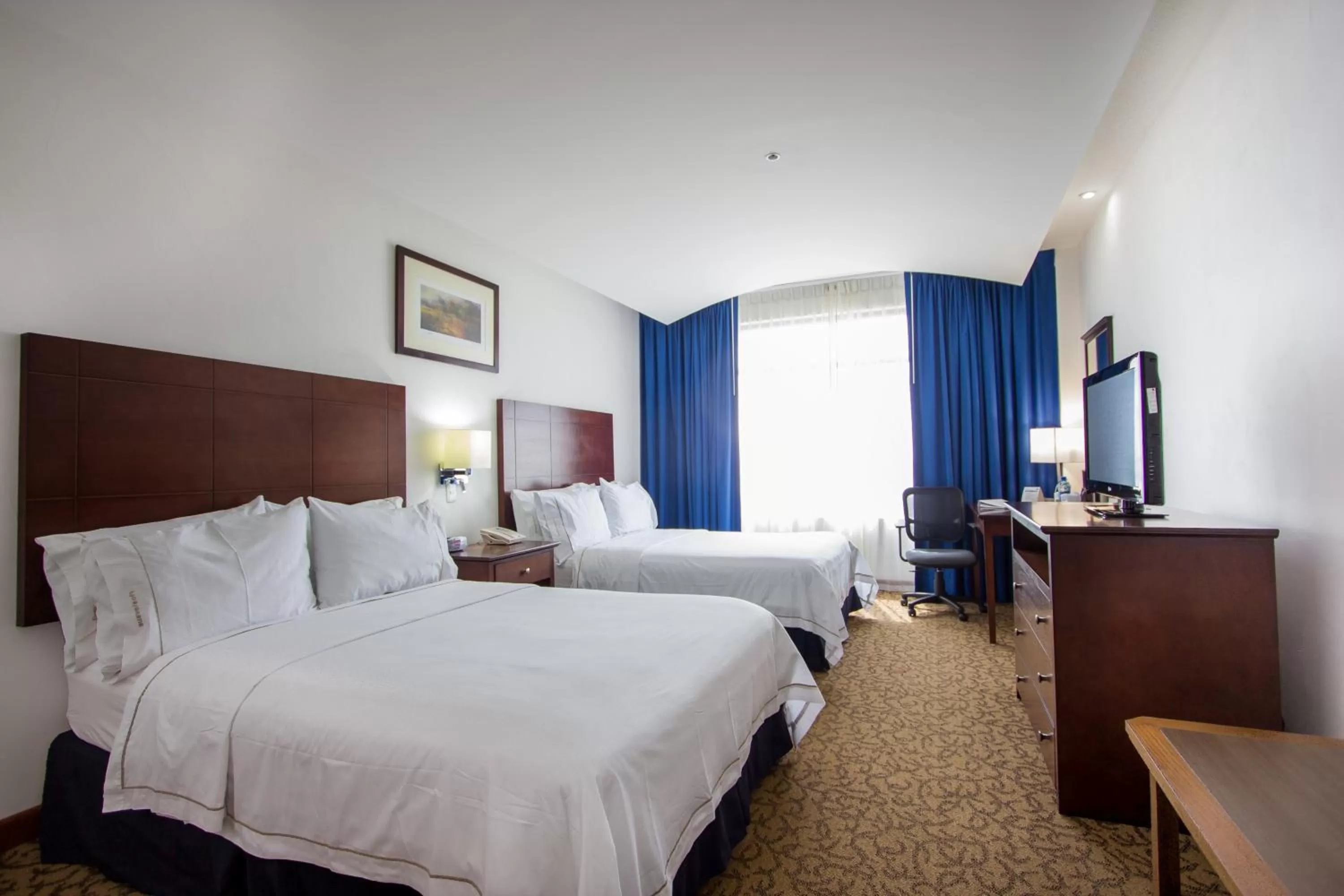 Photo of the whole room, Bed in Holiday Inn Express Nuevo Laredo by IHG