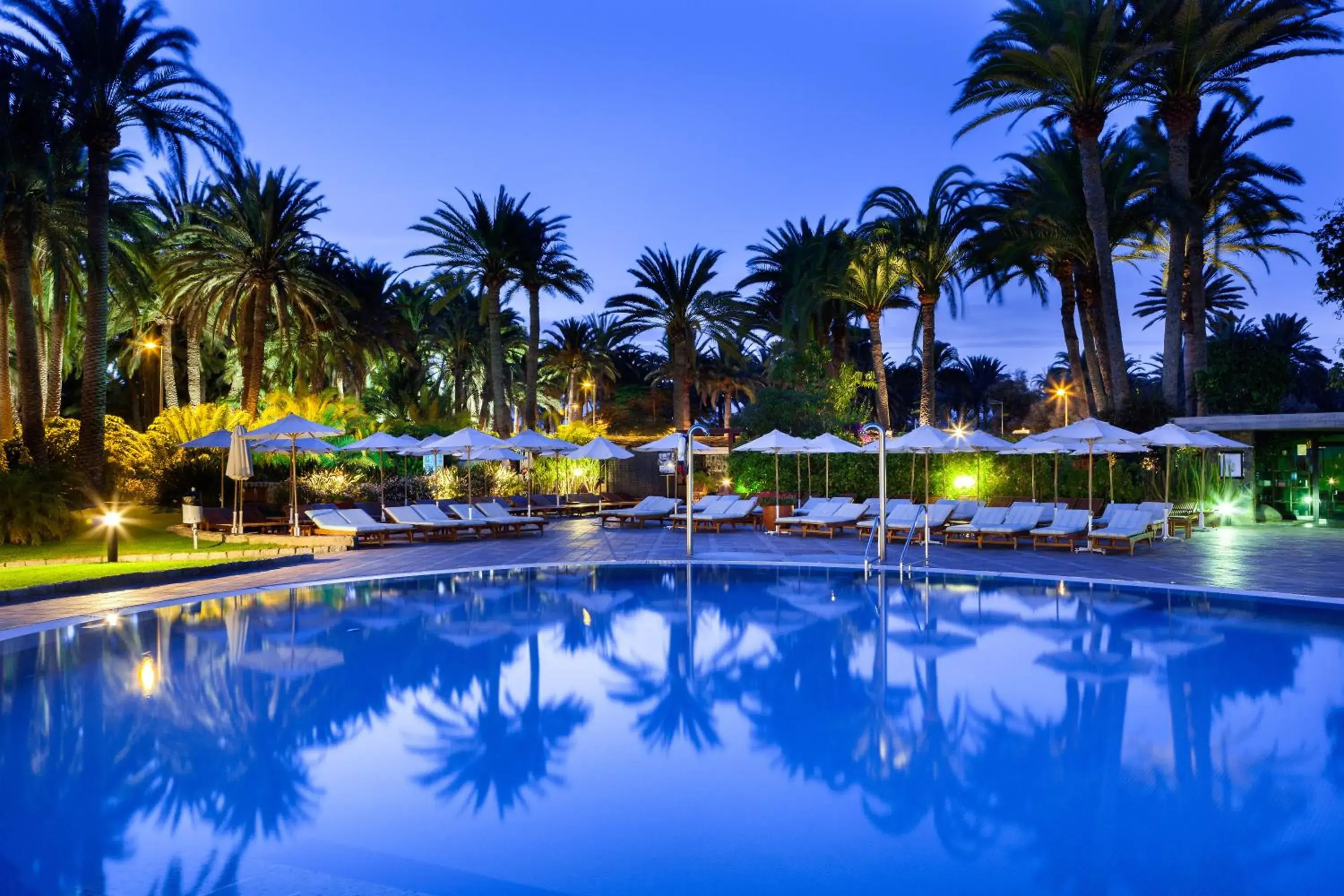 Swimming pool in Seaside Palm Beach Swimming pool in Seaside Palm Beach