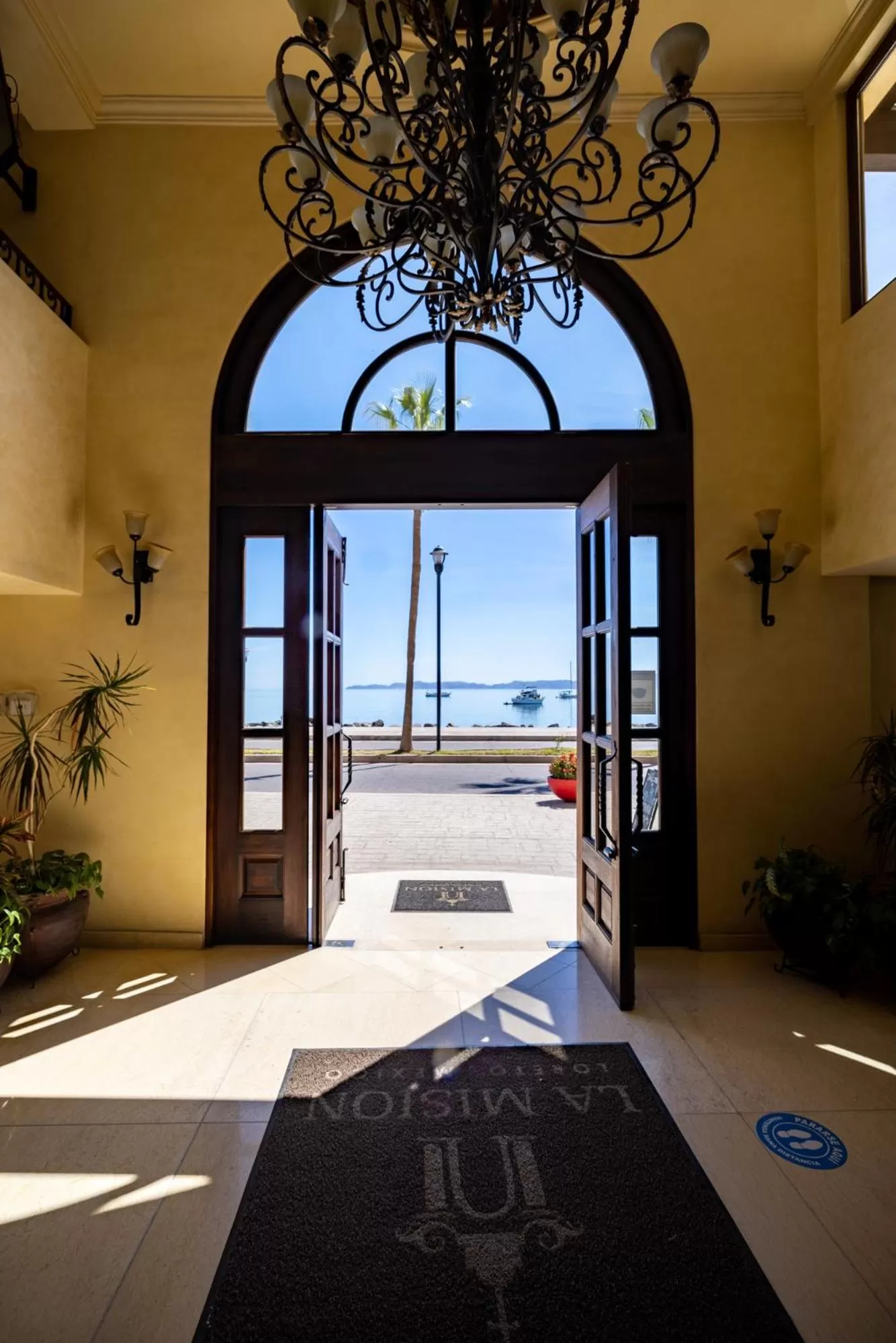 Lobby or reception in La Mision Loreto