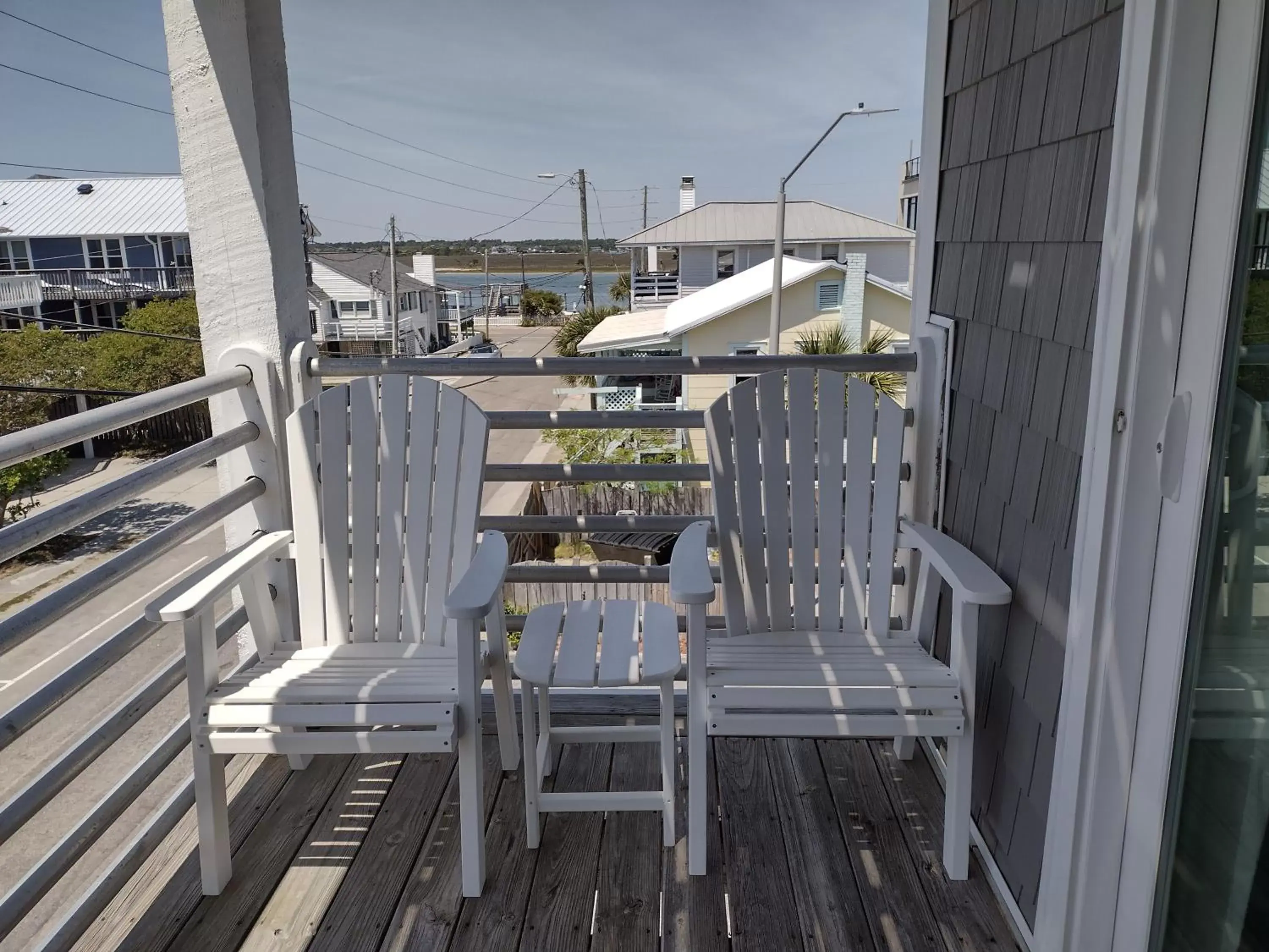 Neighbourhood, Balcony/Terrace in Sandpeddler Inn and Suites