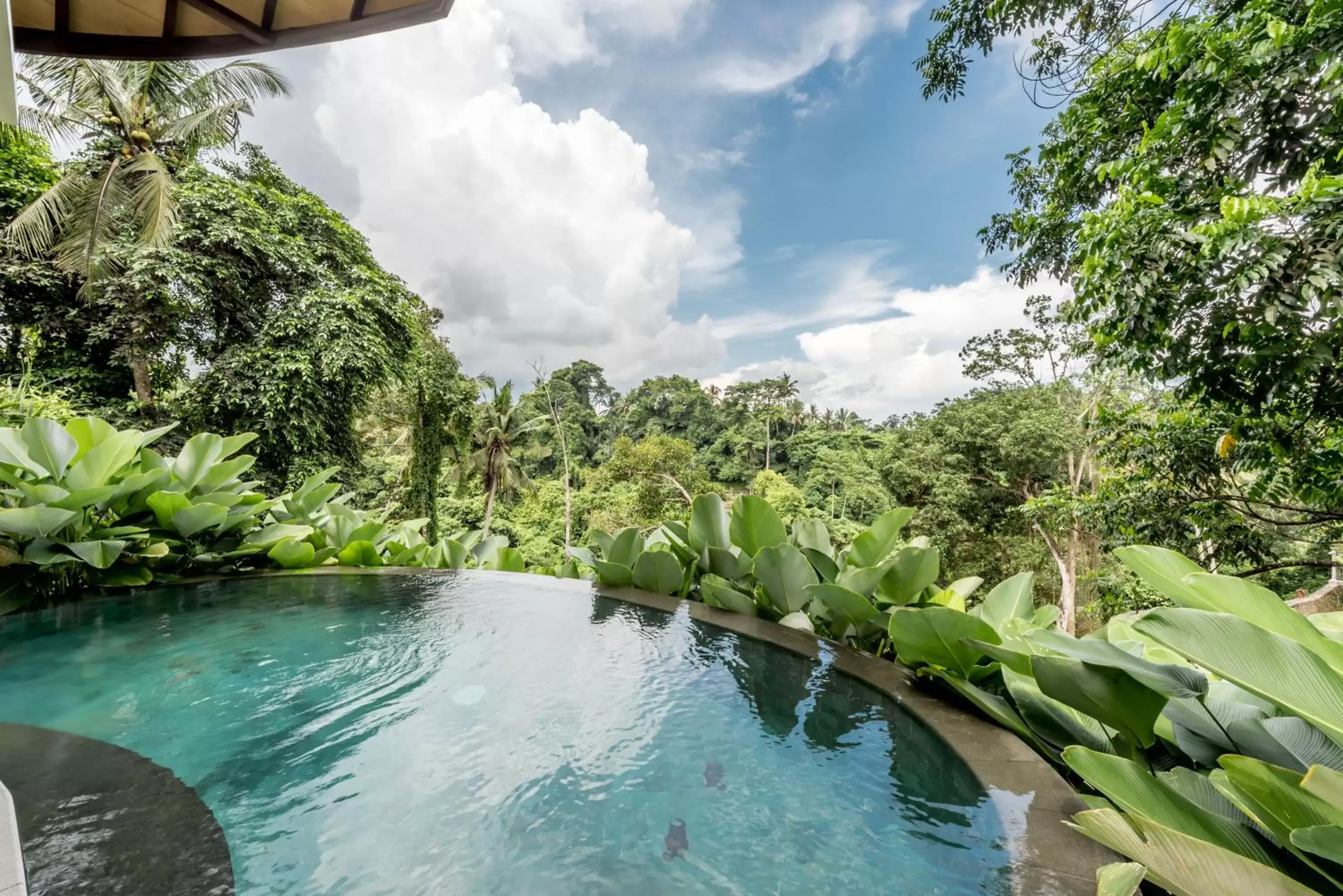 Inner courtyard view in tanadewa Resort Ubud Bali by Cross Collection Inner courtyard view in tanadewa Resort Ubud Bali by Cross Collection