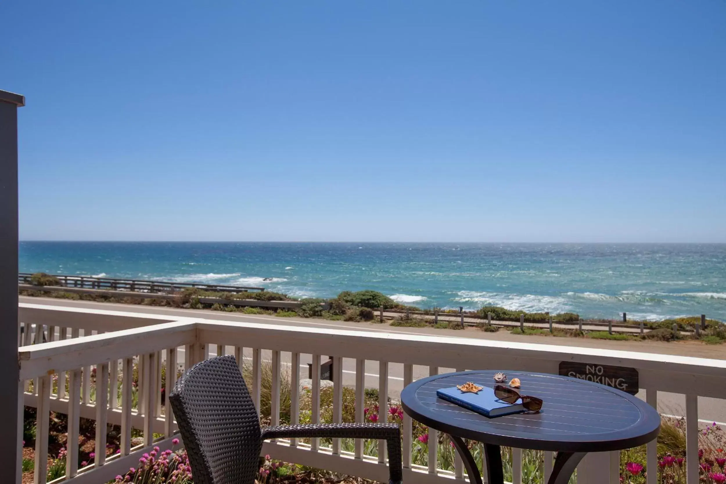 View (from property/room), Sea View in Sand Pebbles Inn