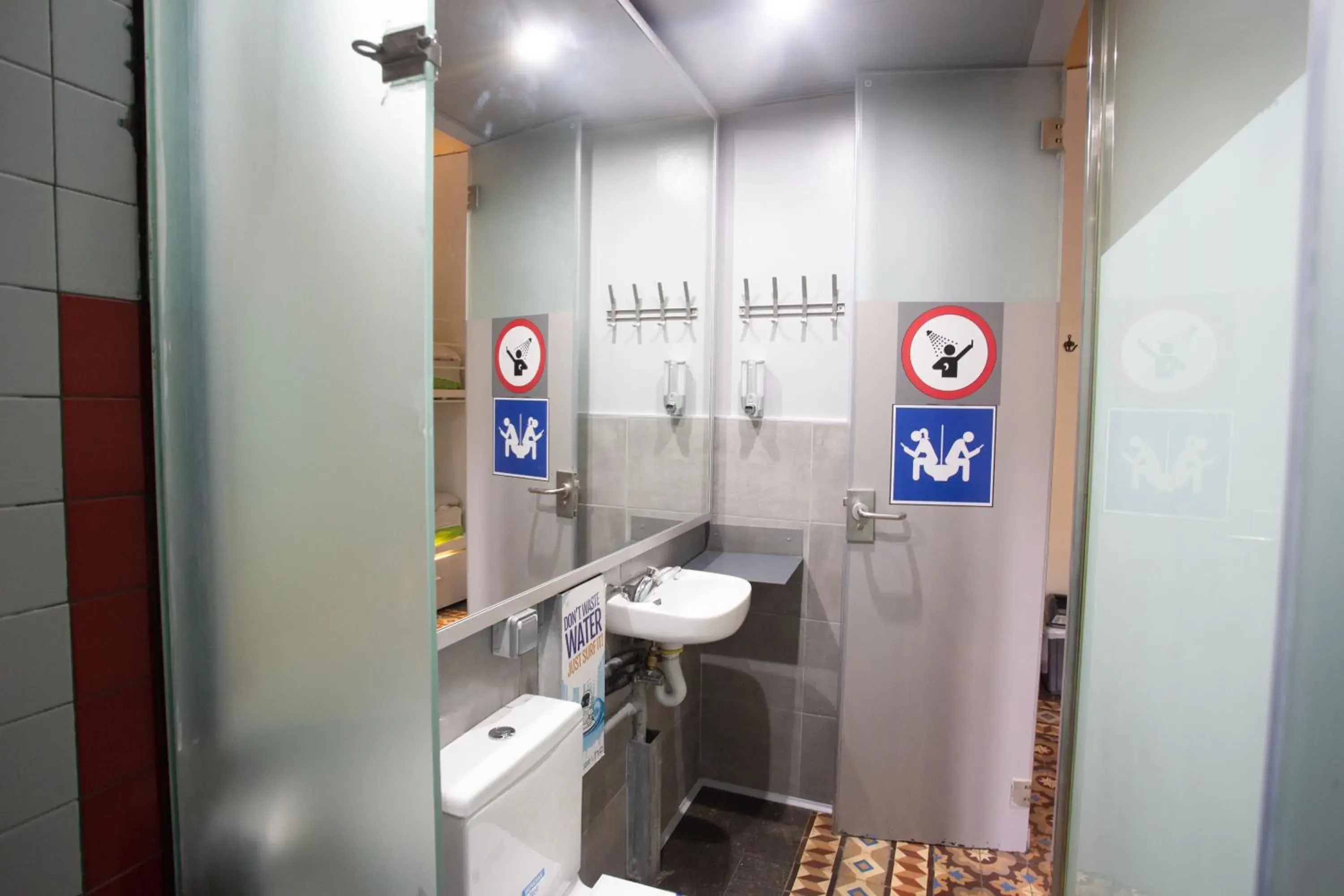 Toilet, Bathroom in Urbany Hostel BCN GO!
