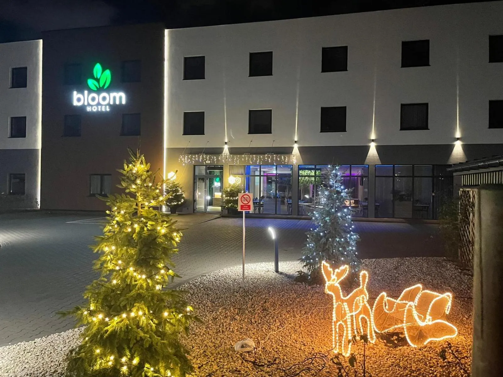 Property building in Bloom Hotel Airport Okęcie