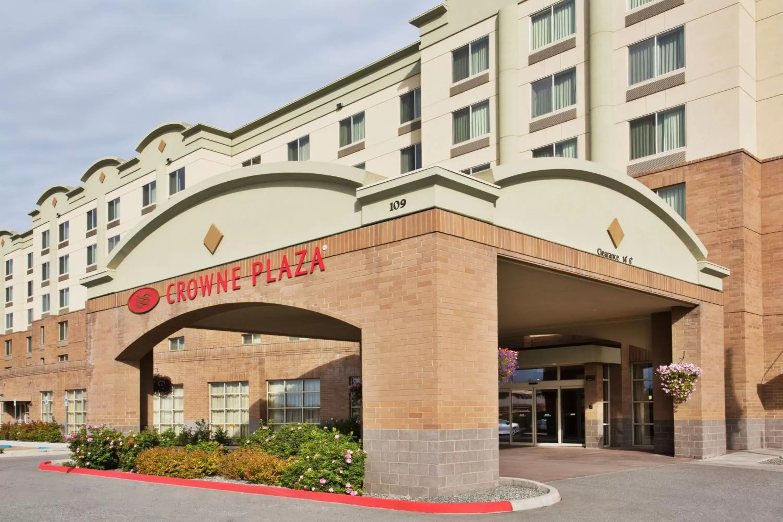 Property Building in Crowne Plaza Anchorage-Midtown, an IHG Hotel