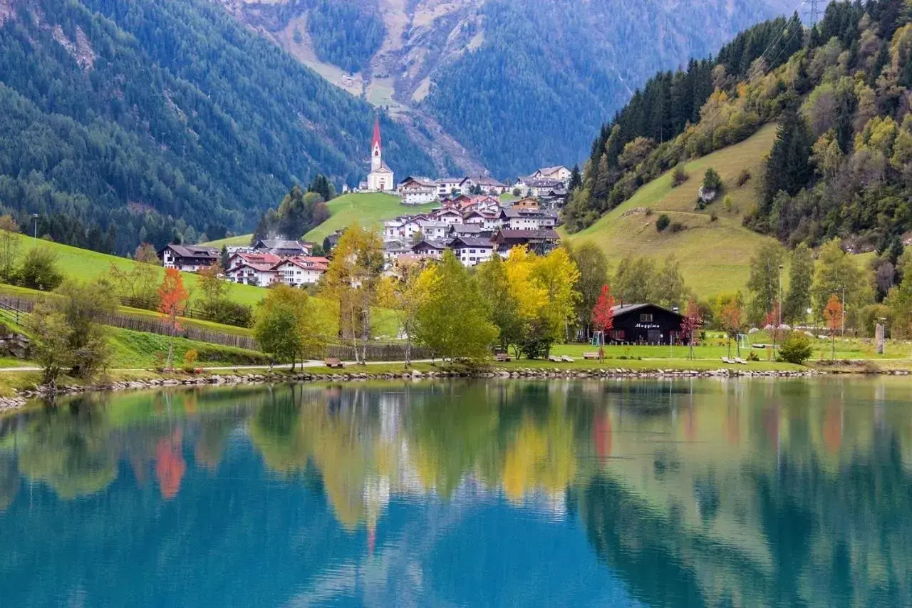 Lake view, Swimming Pool in Smy Koflerhof Wellness & Spa Dolomiti