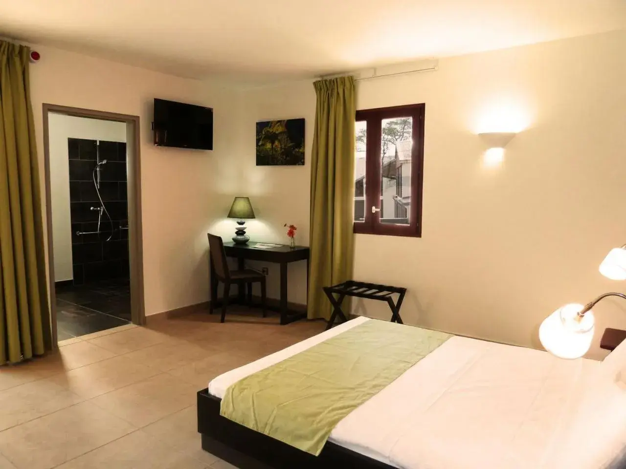 Bed in Tama Hotel Bed in Tama Hotel